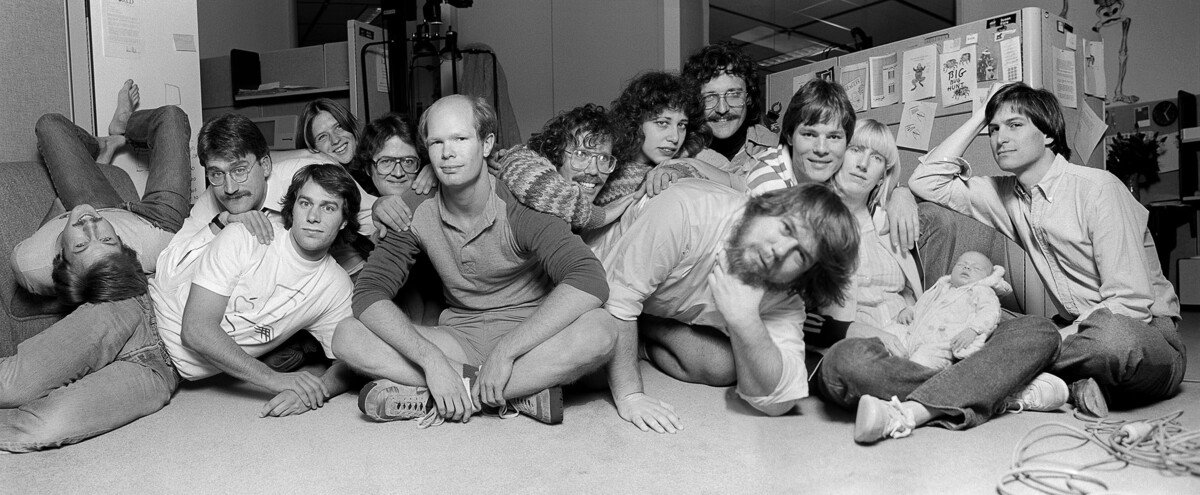 58273-118729-001-Mac-team-BW-xl.jpg