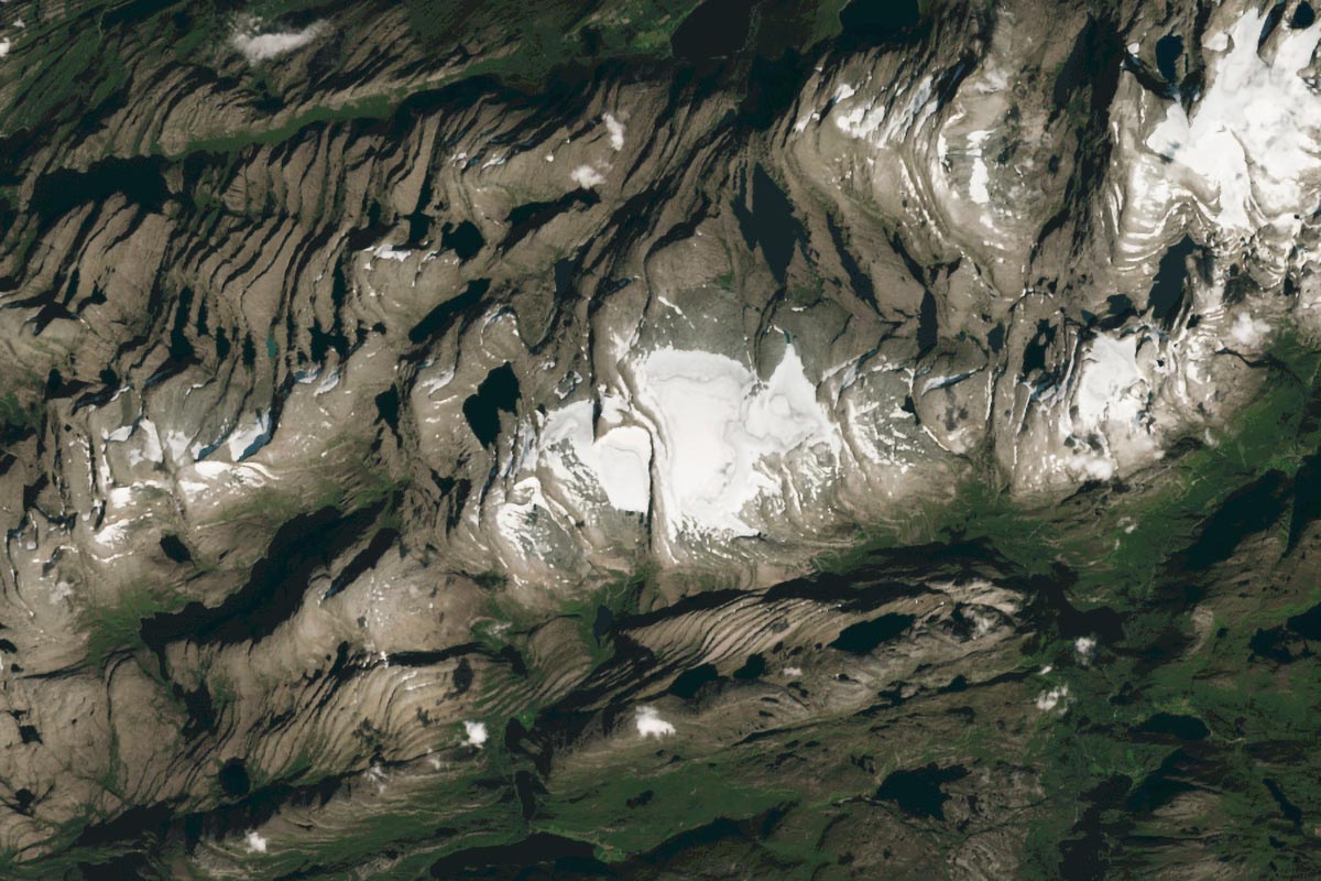 Alfotbreen-Glacier-2022.jpg