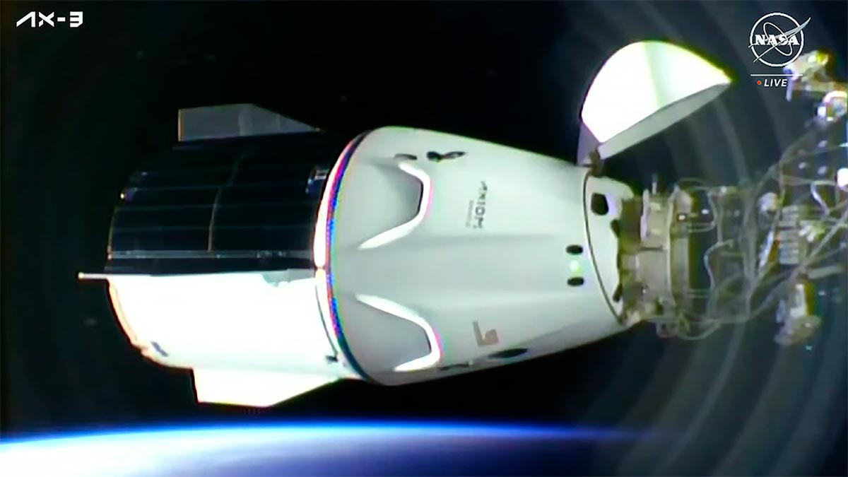 SpaceX-Dragon-Freedom-Spacecraft-Carrying-Four-Axiom-MIssion-3-Astronauts.jpg