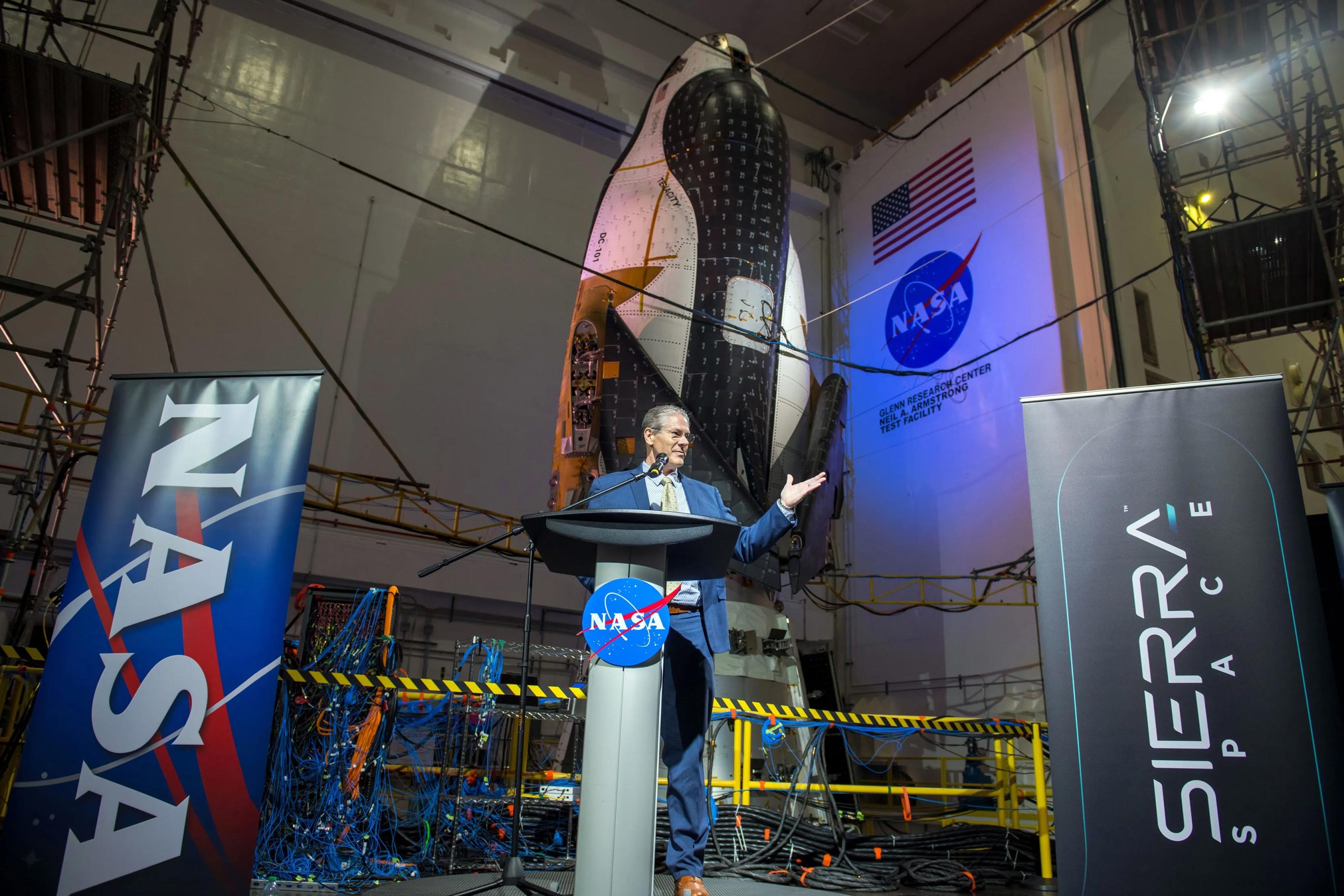 Phil-Dempsey-Sierra-Space-Dream-Chaser-Spaceplane-scaled.jpg