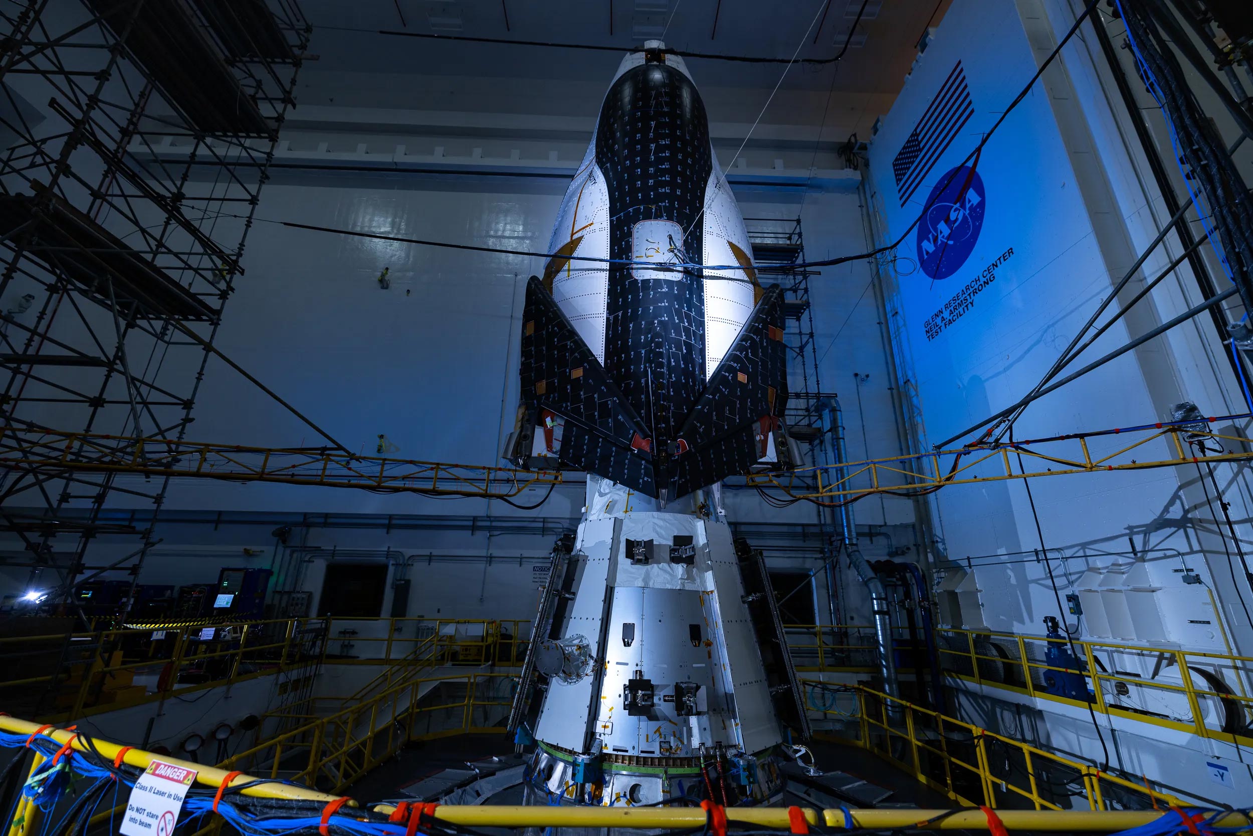 Sierra-Space-Dream-Chaser-Spaceplane-NASA-Neil-Armstrong-Test-Facility.jpg