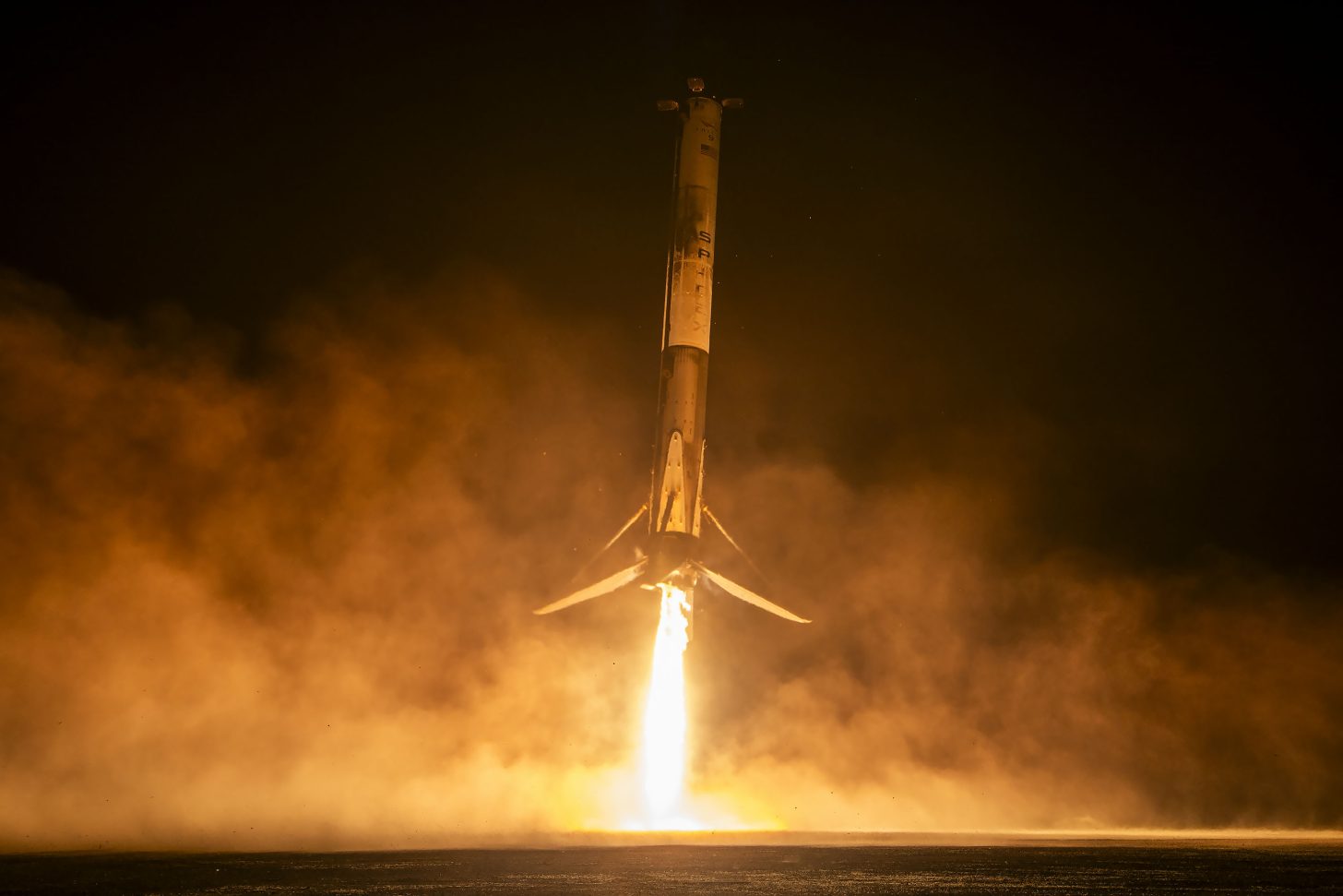 SPACEX-FALCON-9-CREW-8-LANDING-1456x971.jpeg