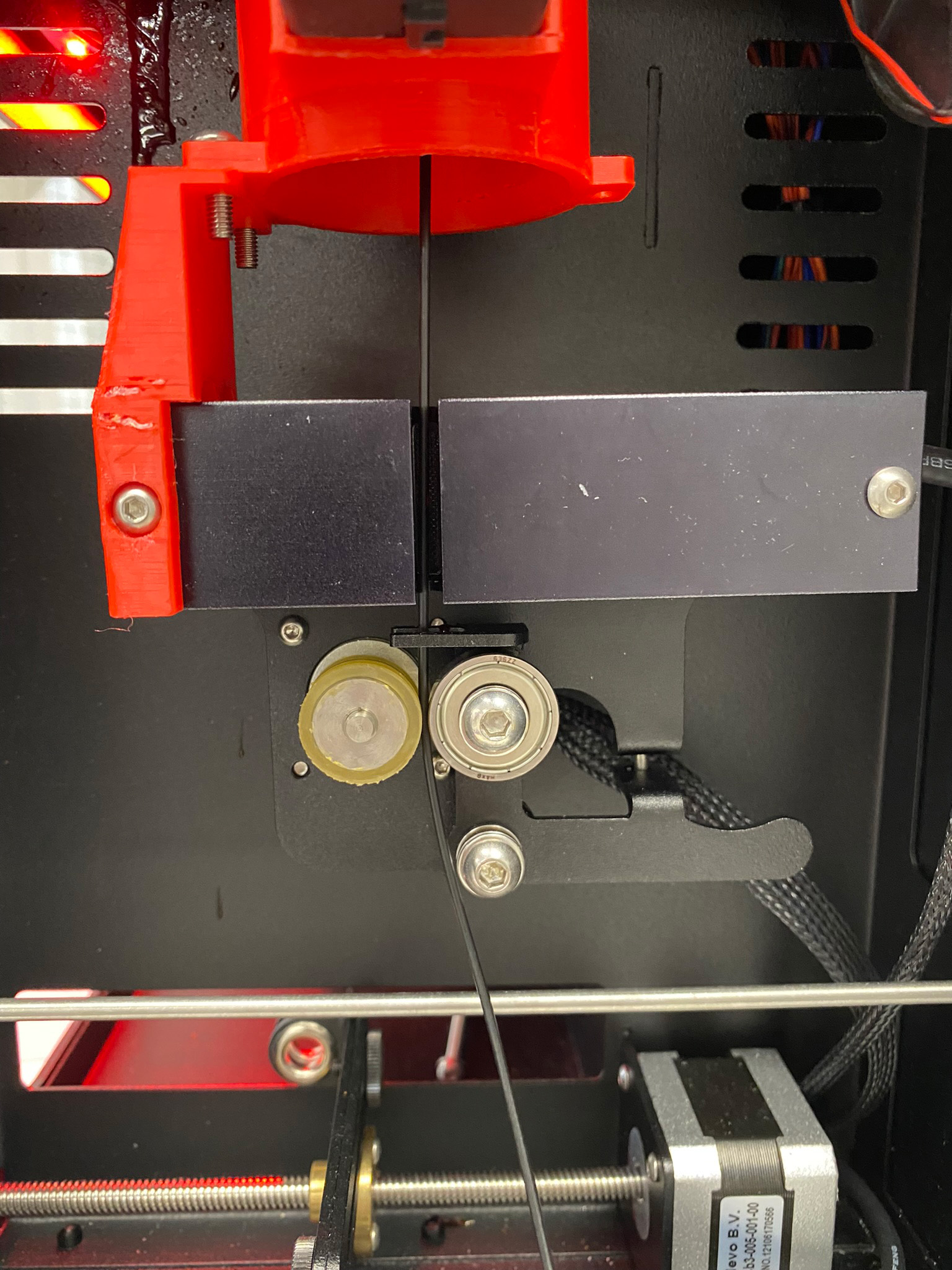 Highly-Precise-Extrusion-of-3D-Printing-Filament.jpg