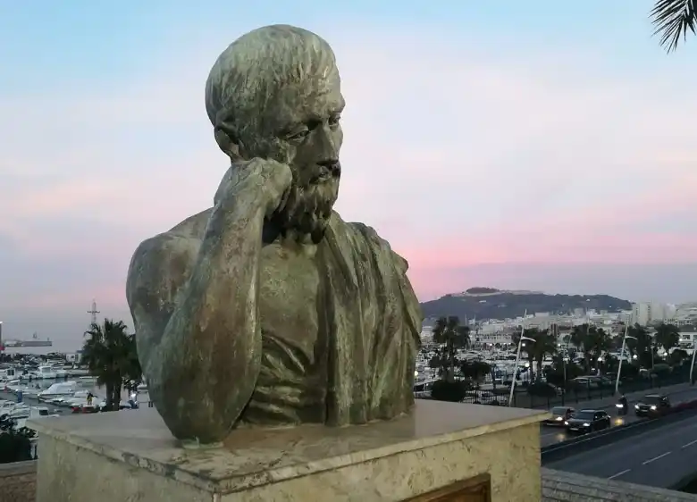 1280px-Platon_Ceuta-2.webp