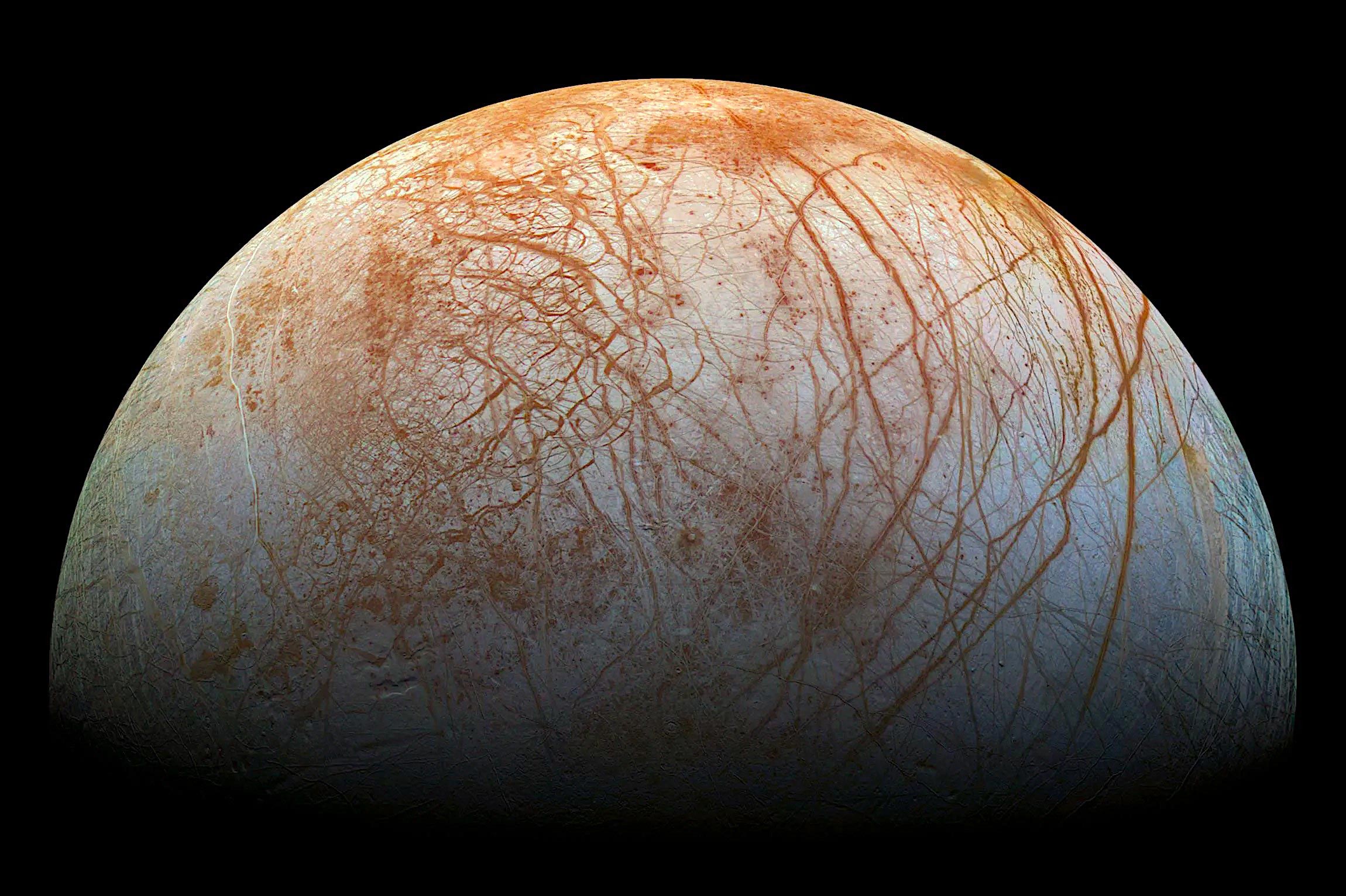 Red-Streaks-Europa.jpg