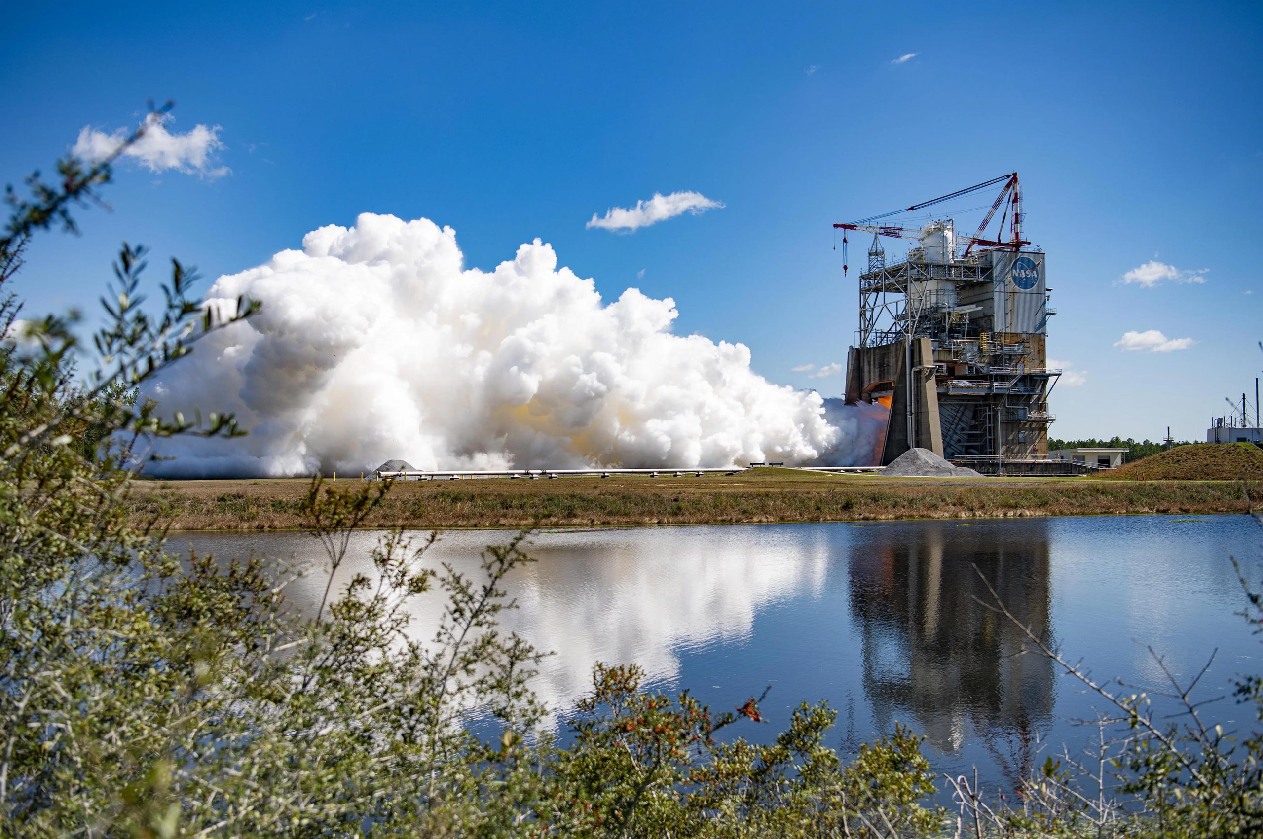 Full-Duration-RS-25-Engine-Hot-Fire-scaled.jpg
