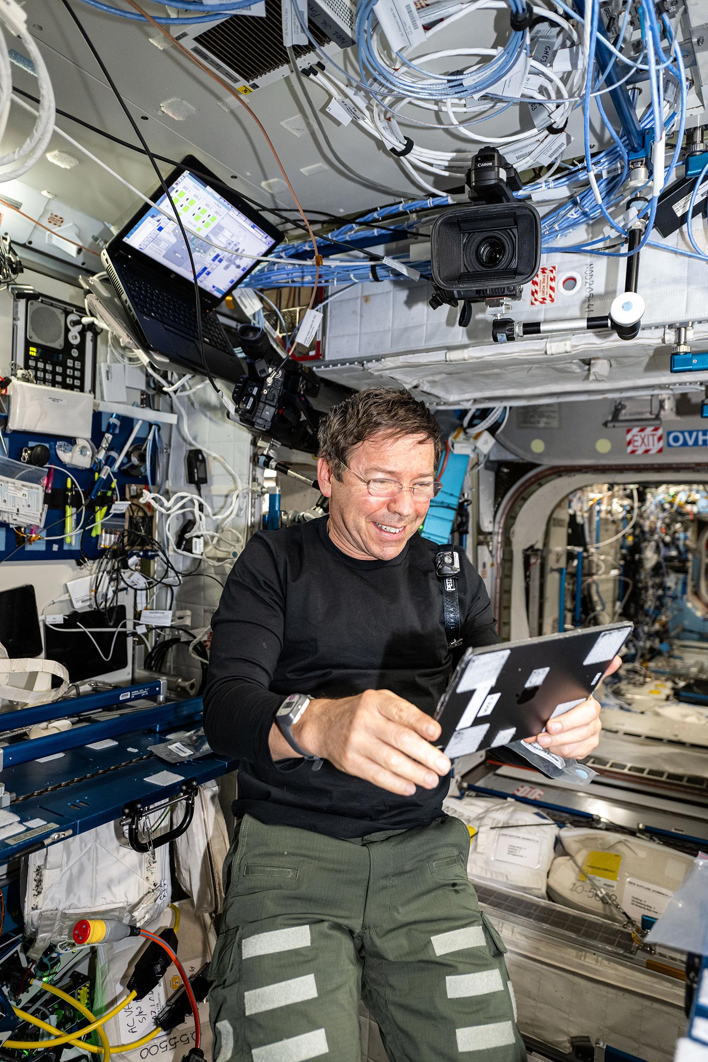 NASA-Astronaut-Michael-Barratt-Uses-iPad-on-ISS.jpg