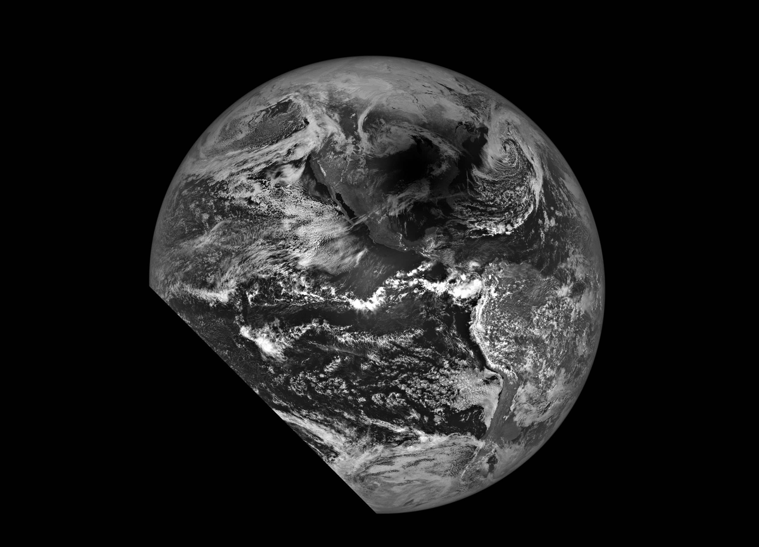 LRO-Moons-Shadow-on-Earth-scaled_jpg_92.jpg