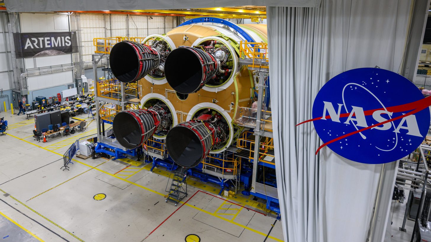 NASA-ARTEMIS-2-RS-25-2-1456x819.jpeg