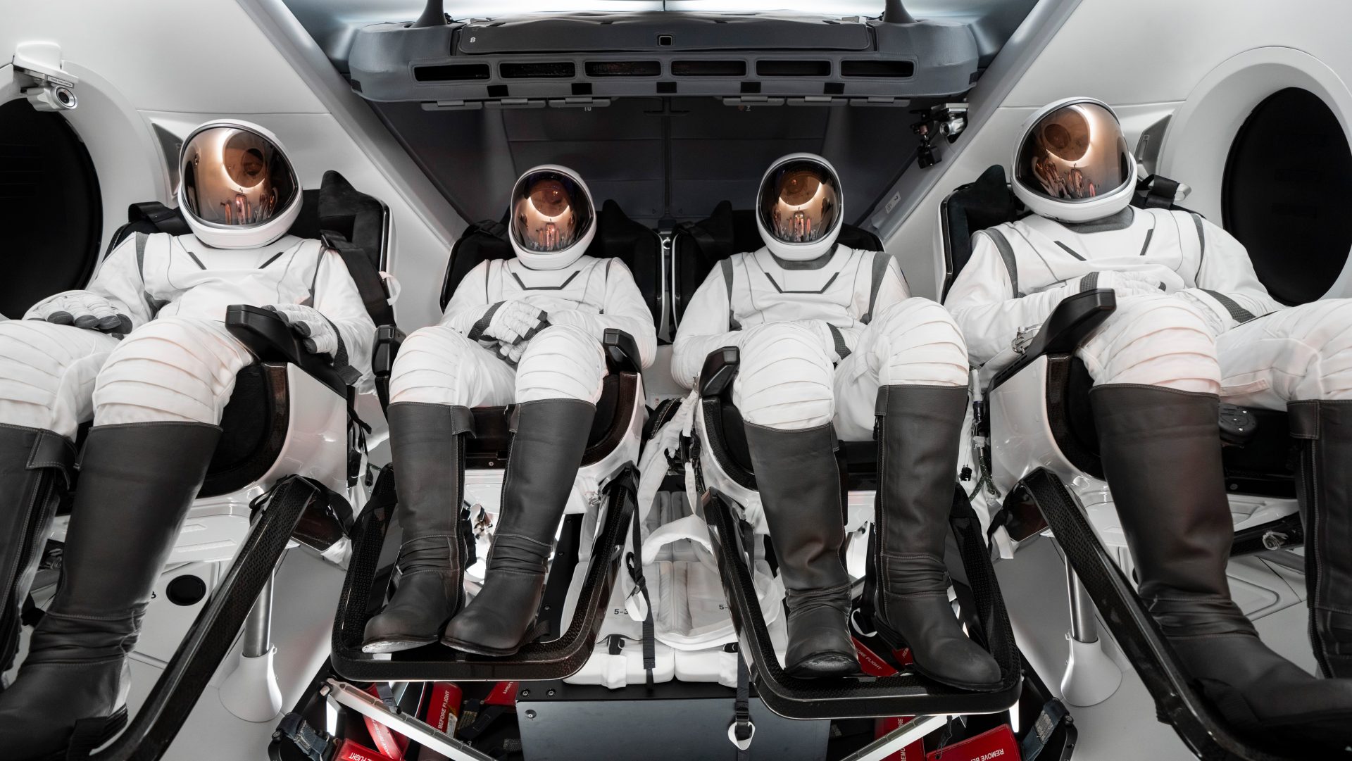 SPACEX-POLARIS-DAWN-SUITS-1920x1081.jpeg