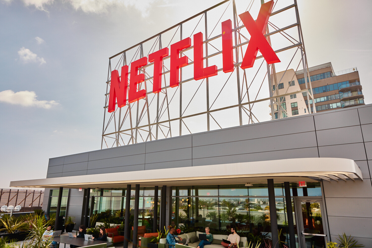 1715036742_netflix2154.jpg