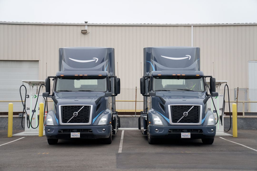 Amazon_Electric_Trucks_7.jpg