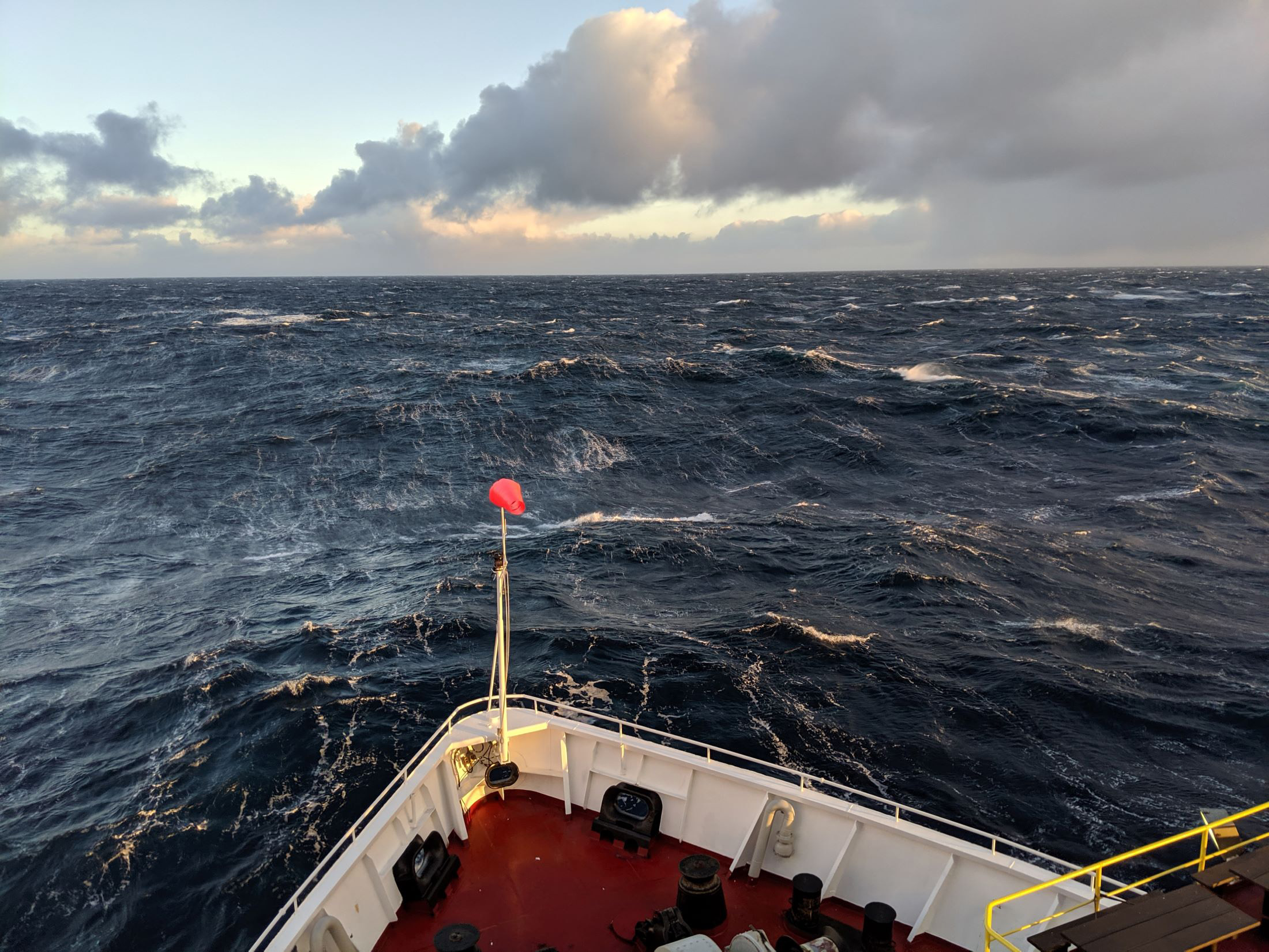 JOIDES-Resolution-Rough-Sea.jpg
