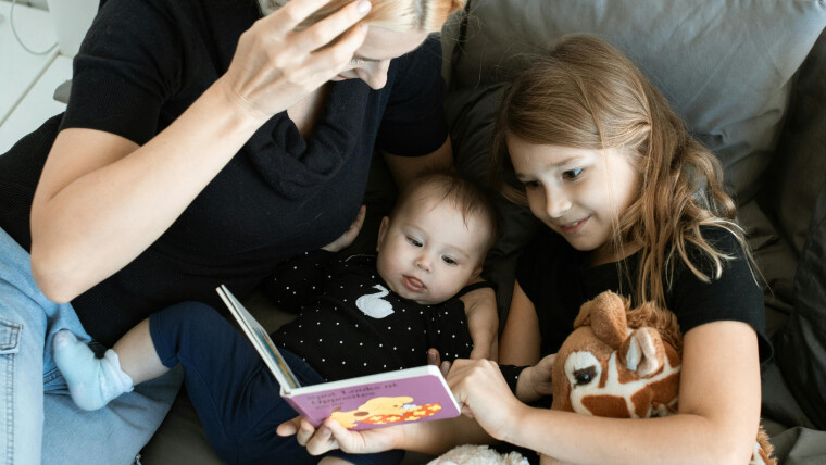 1715324090_deaf_toddler.jpg