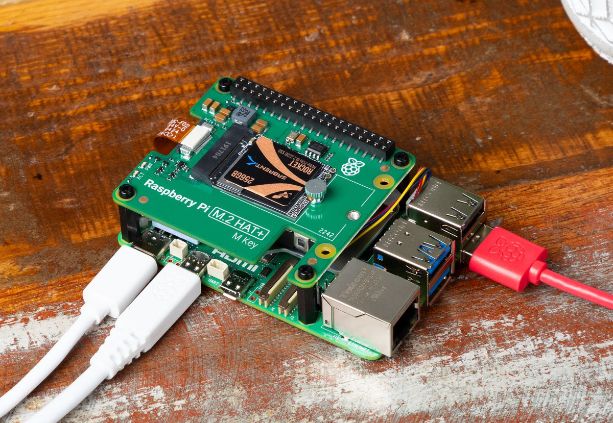 Raspberry-Pi-M2-HAT-Plus-on-Raspberry-Pi-5.jpg