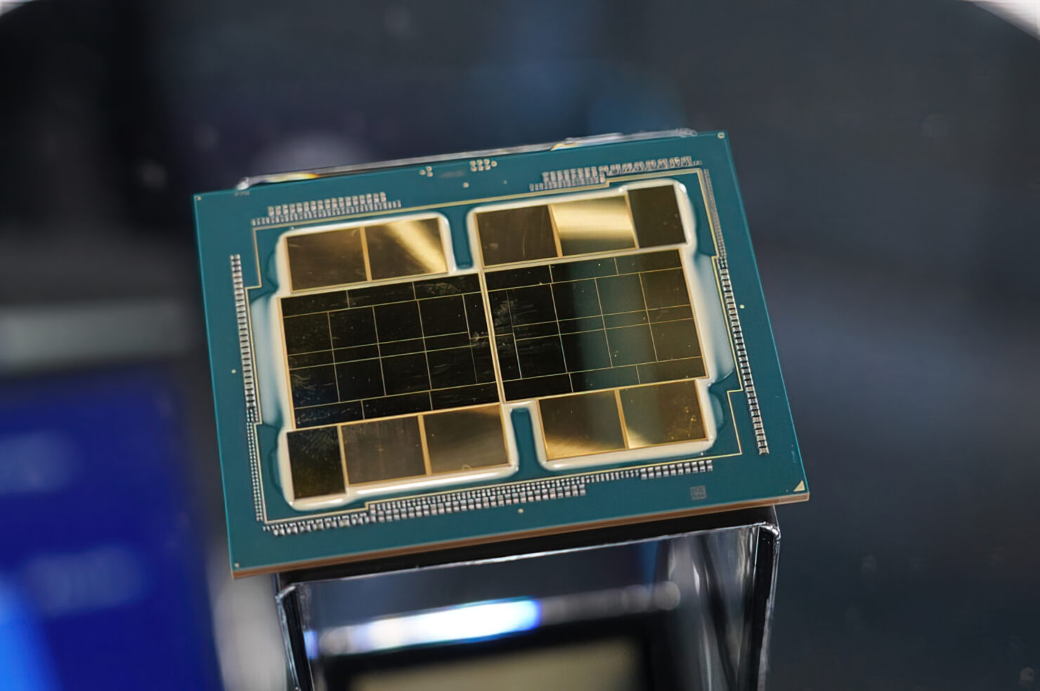 Intel-Ponte-Vecchio-GPU-low_res-scale-4_00x-1480x984.jpg
