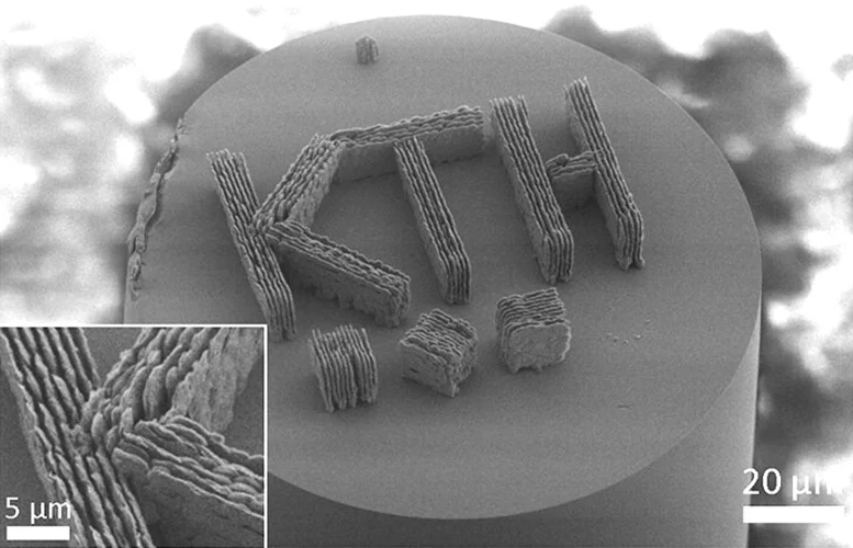 Microscopic-Image-of-a-Printed-Glass-Demonstration-Structure-on-Tip-of-Optical-Fiber.jpg
