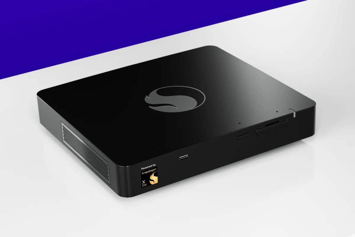Snapdragon_Dev_Kit_for_Windows___Front.webp