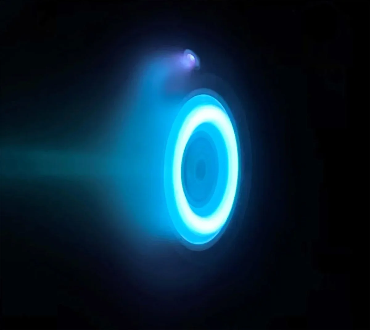 Psyche-Electric-Hall-Thruster-Operating.webp