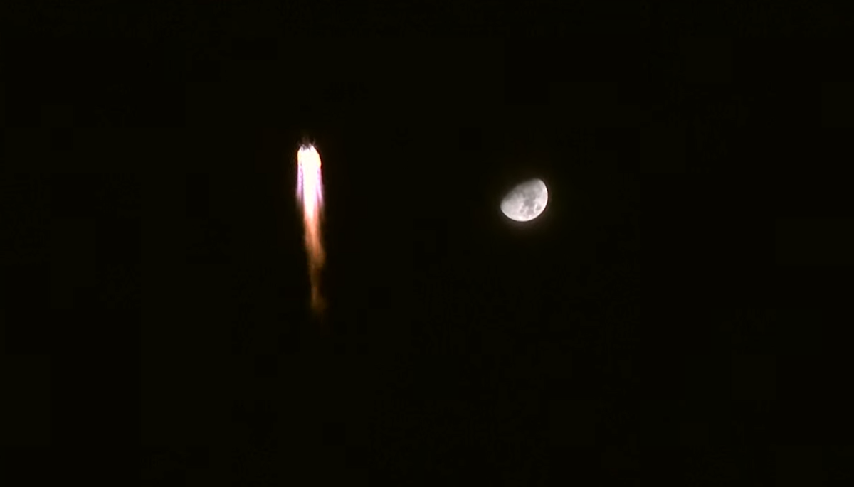 Shenzhou-13-launch-moon-cctv-fg.webp