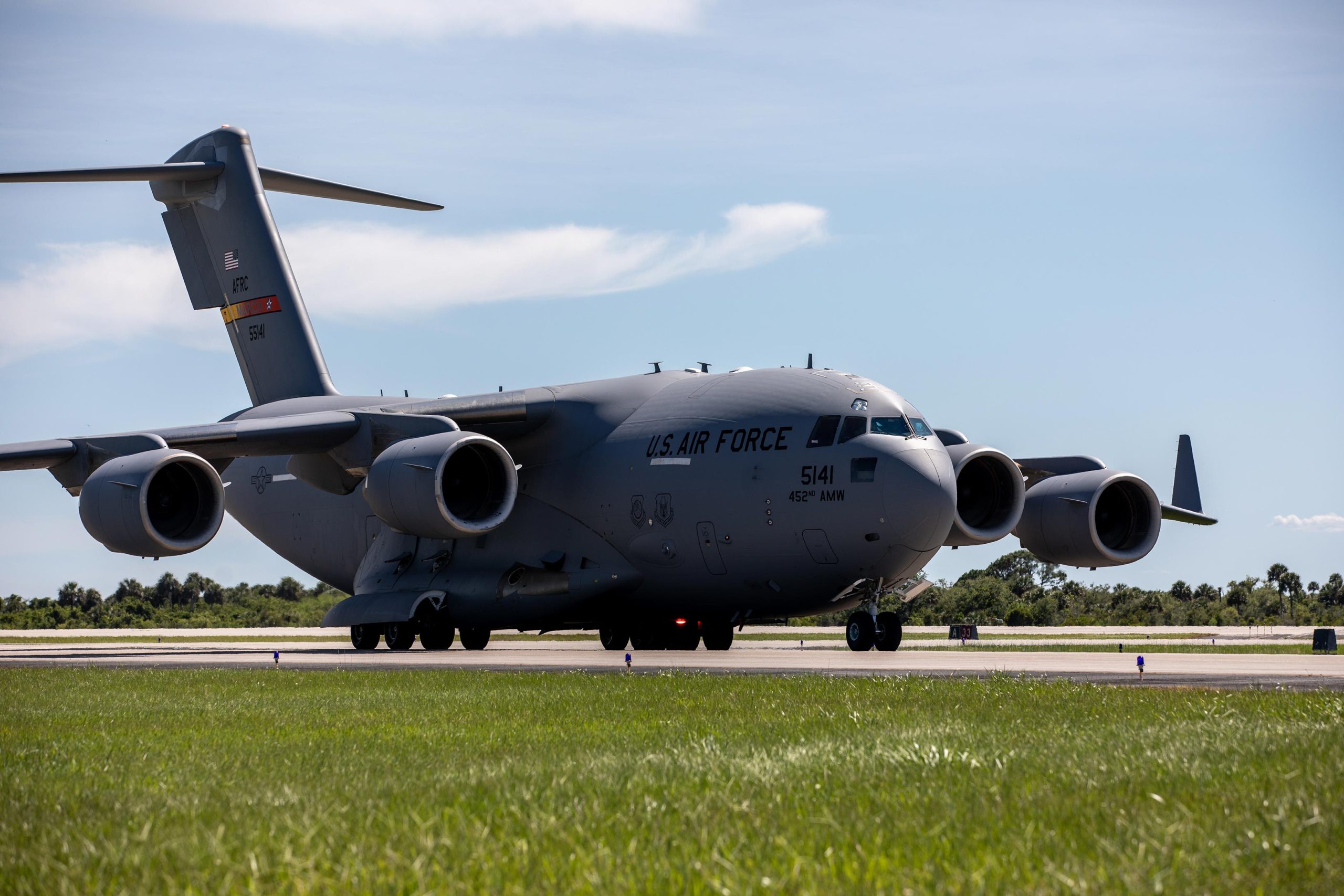 US-Air-Force-C-17-Globemaster-III-Transport-Aircraft-NASA-Europa-Clipper-Spacecraft-scaled.jpg