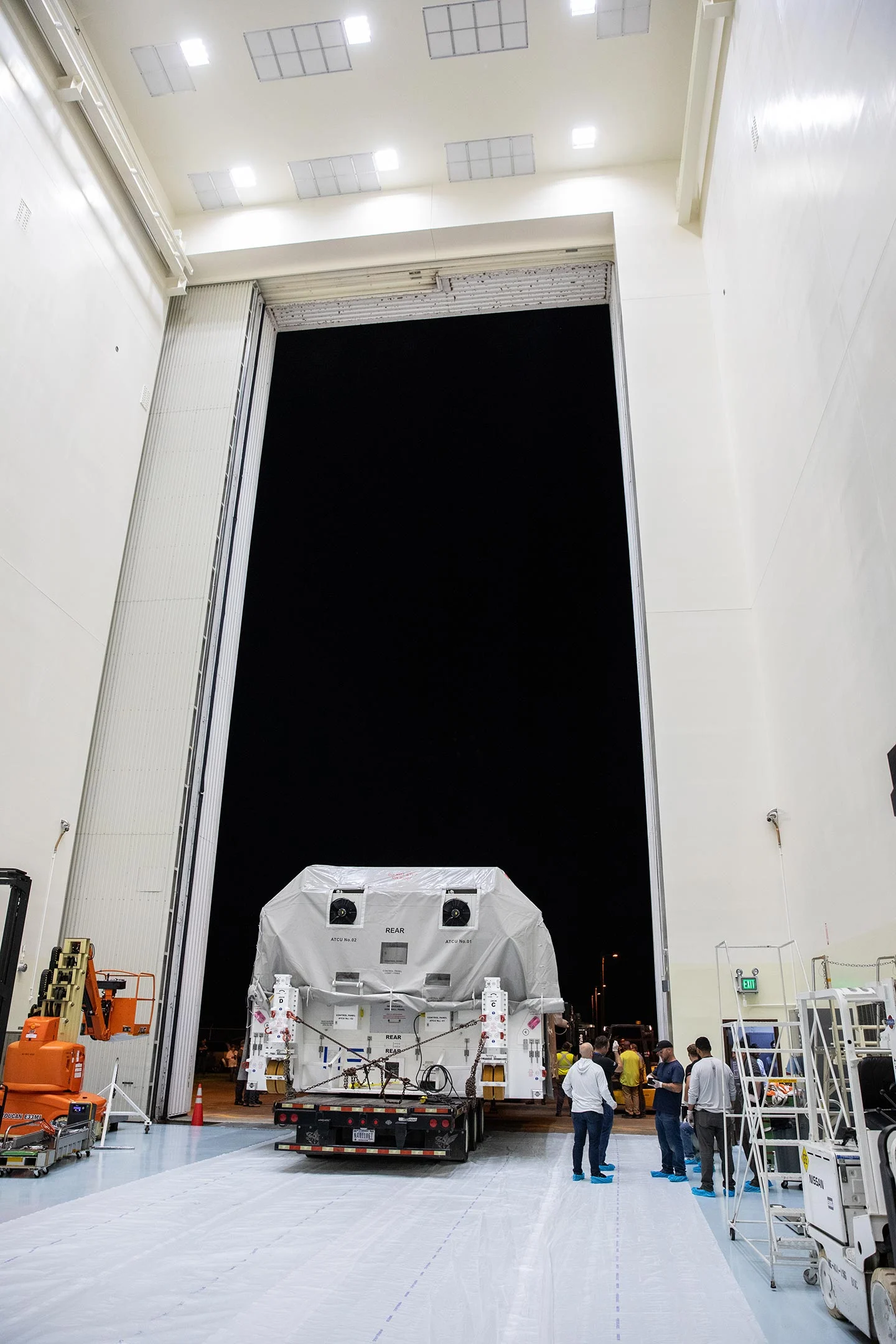 NASA-Europa-Clipper-Spacecraft-Arrives-Payload-Hazardous-Servicing-Facility.webp