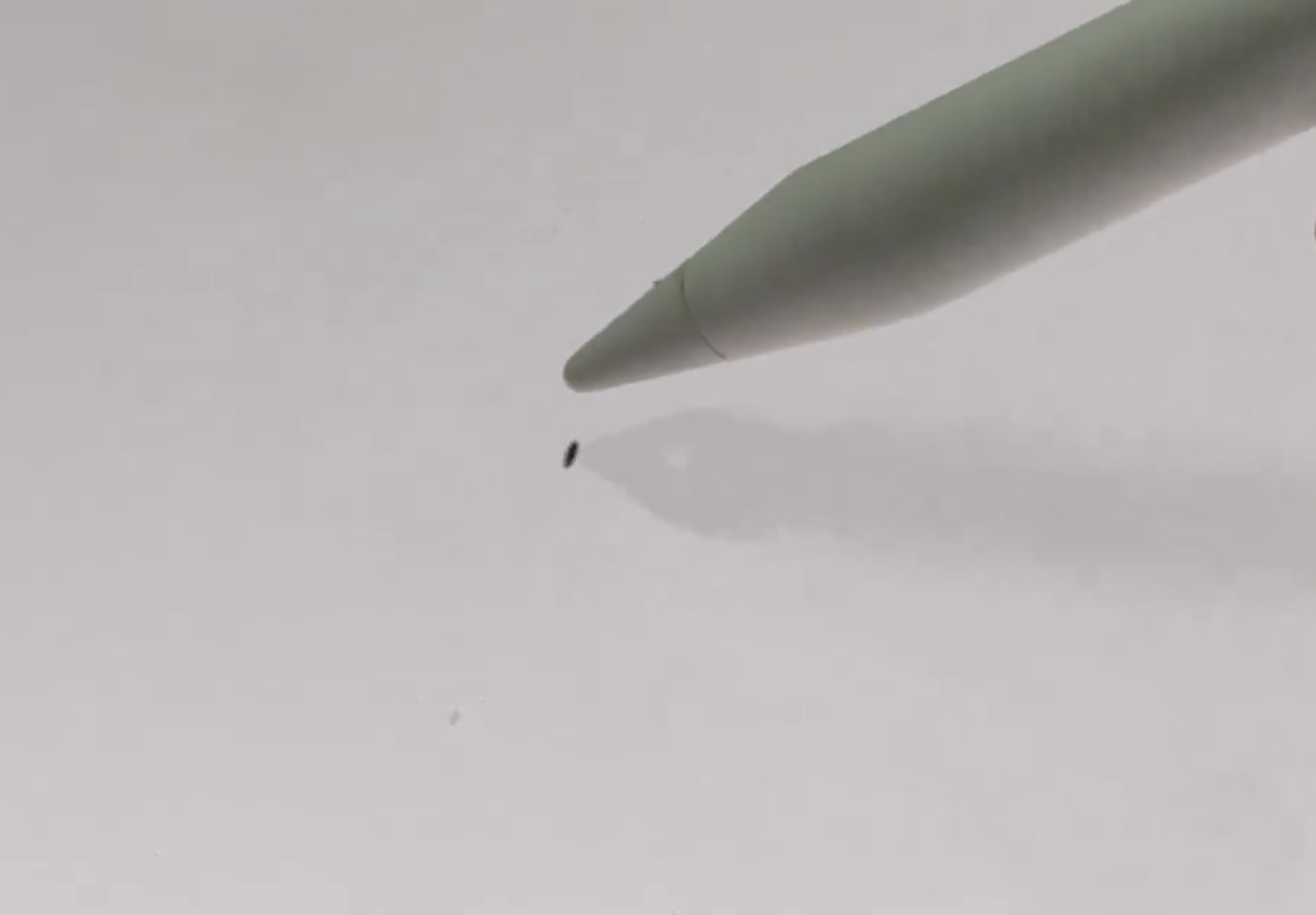 Apple-Pencil-Pro-fountain-pen-shadow.jpg