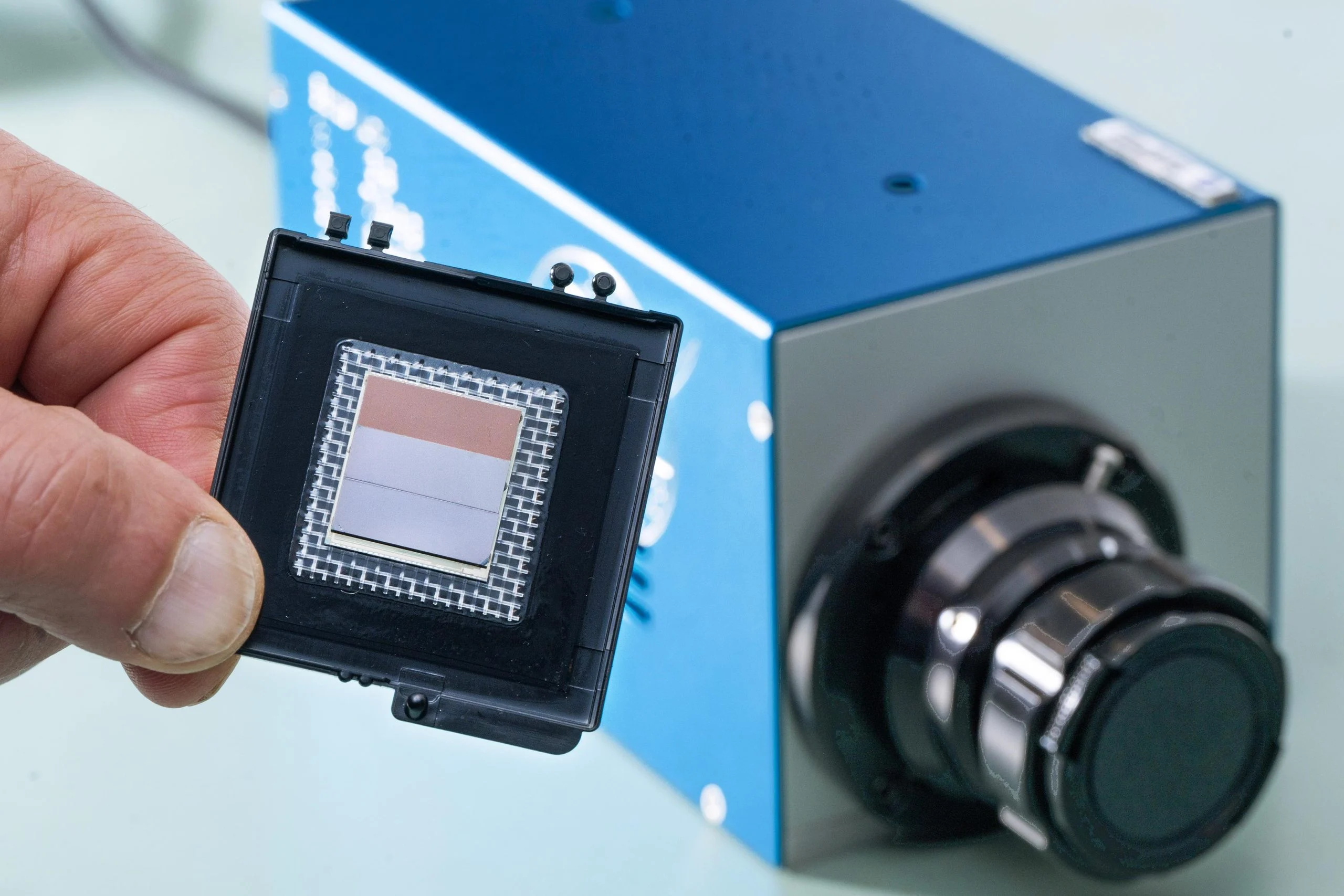 Compact-Thermal-Imager-Camera-High-Spectral-Range-Infrared-Sensor-scaled.webp