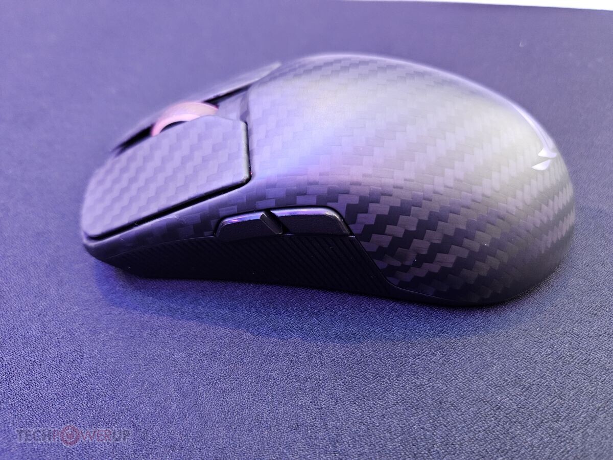FIoqx8APrbdAqIq0.jpg