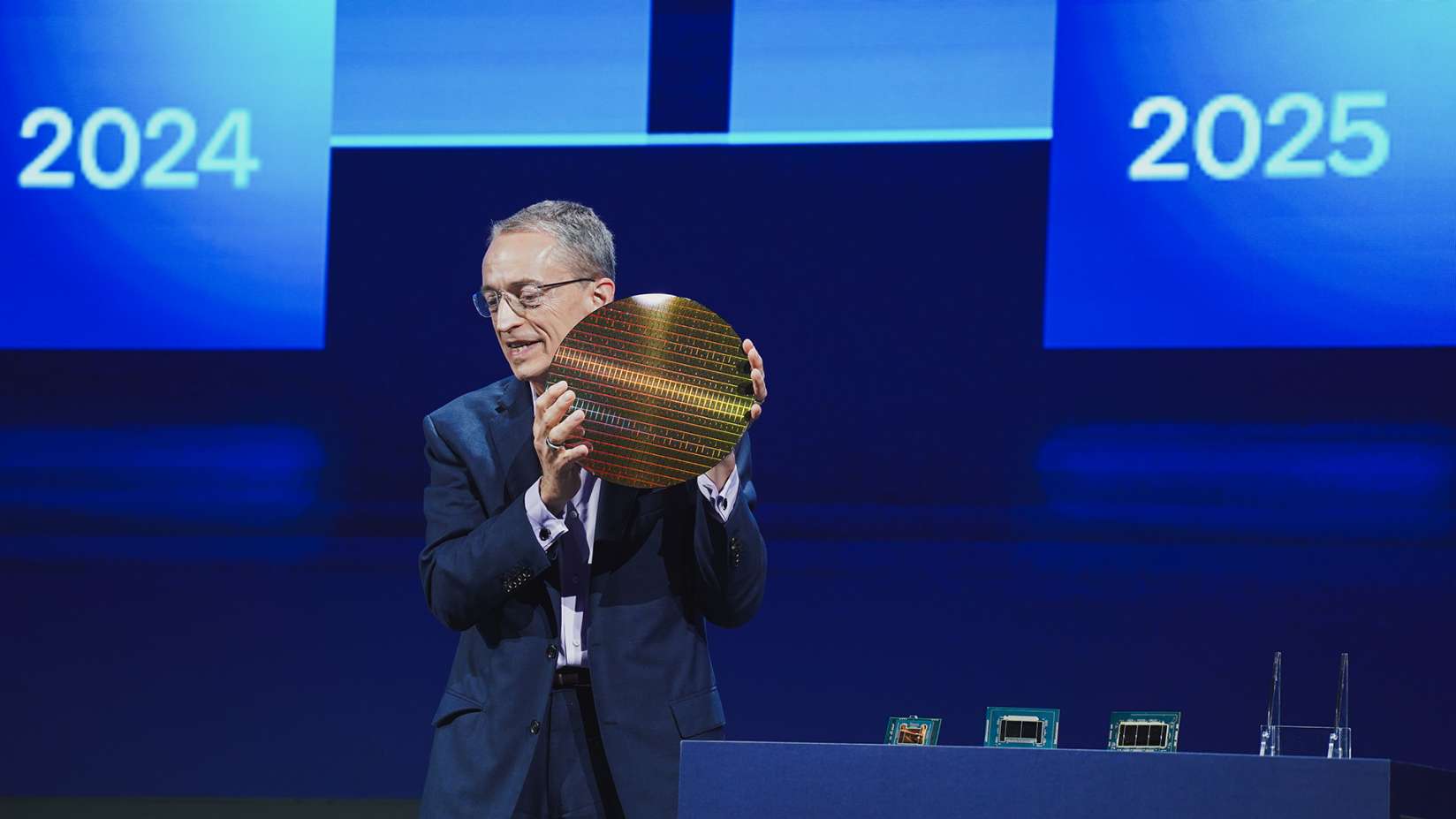 intel-computex-keynote-07.jpg.rendition.intel_.web_.1648.927.jpg