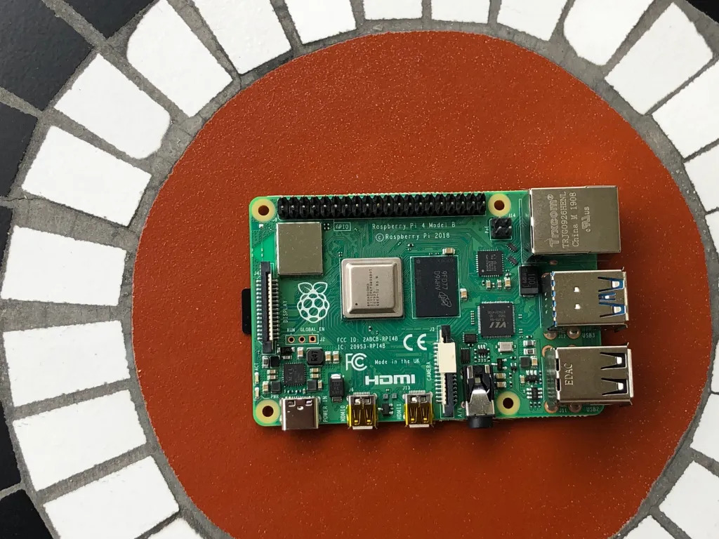 Raspberry-Pi-4-3b_jpg_92.jpg