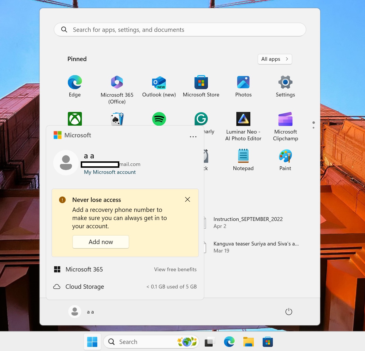 Windows-11-Start-menu-with-Microsoft-account[1].jpg