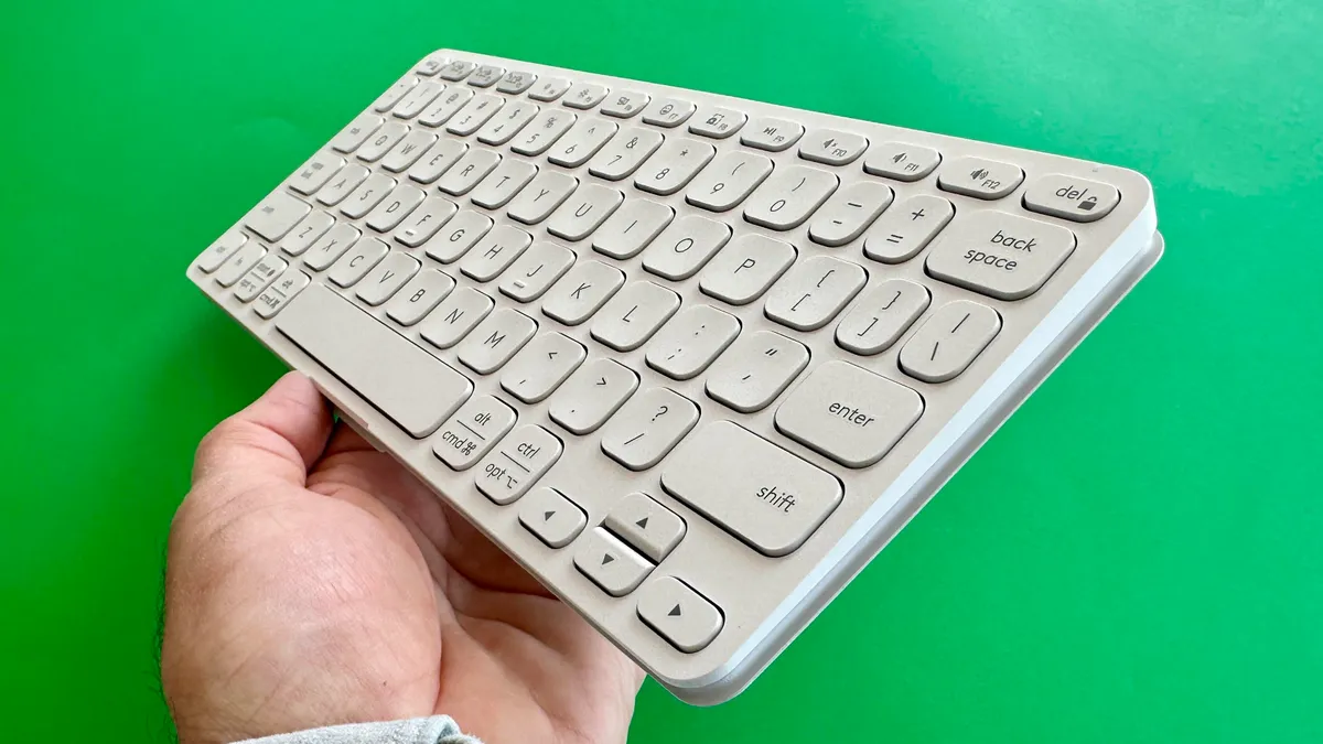 logitech-keys-to-go-slim-design.webp