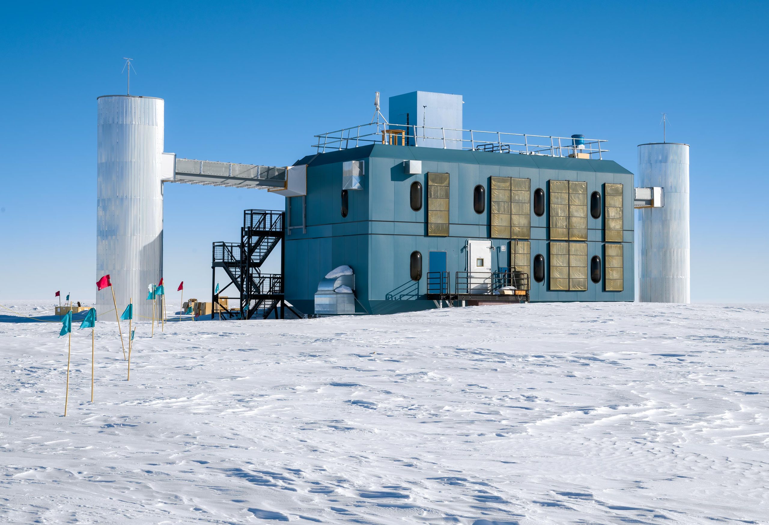 IceCube-Neutrino-Observatory-South-Pole-1-scaled.jpg