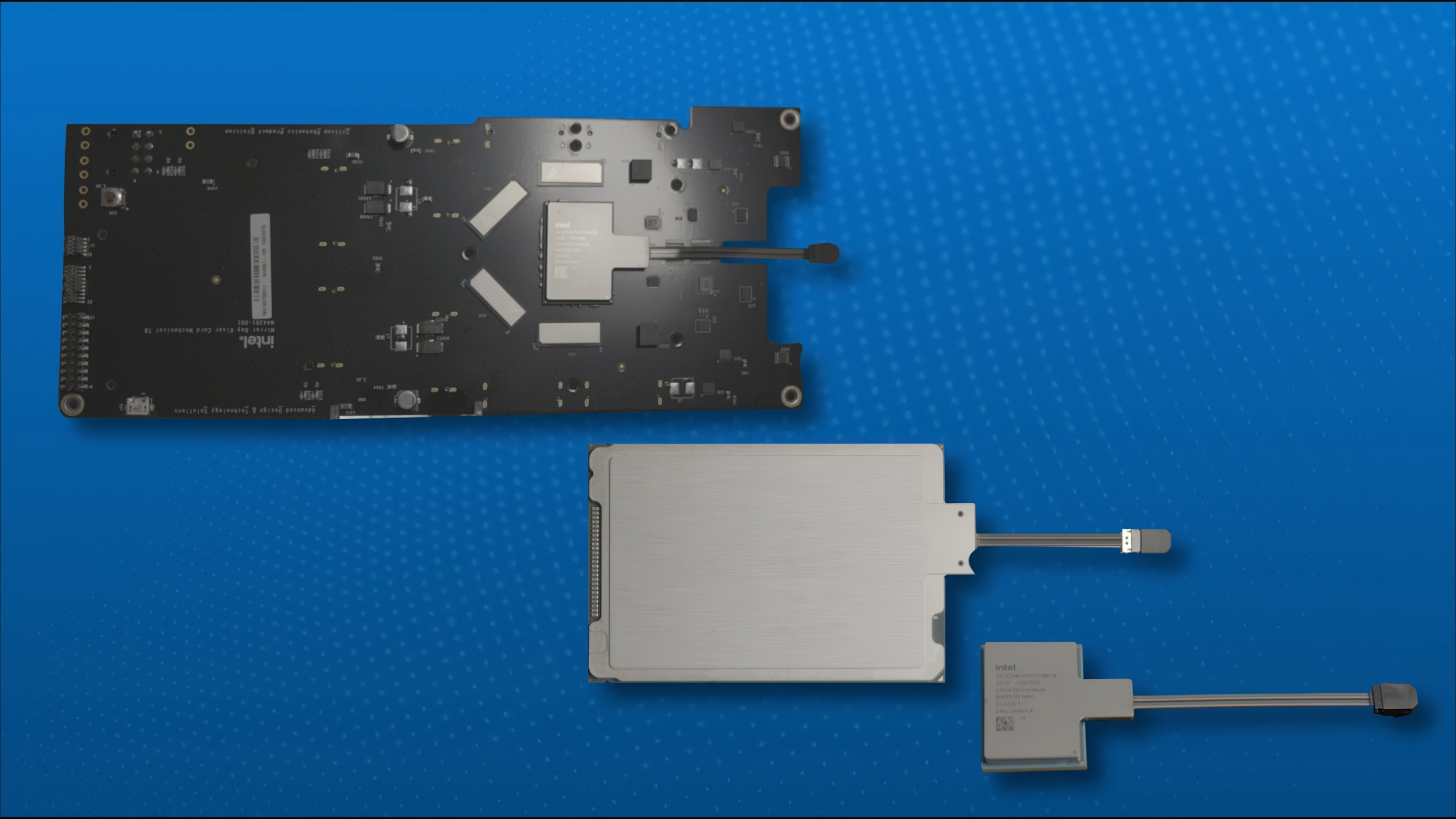 Intel-Silicon-Photonics-Optical-Interconnect-Chiplet-Solutions-_5-1456x819.png