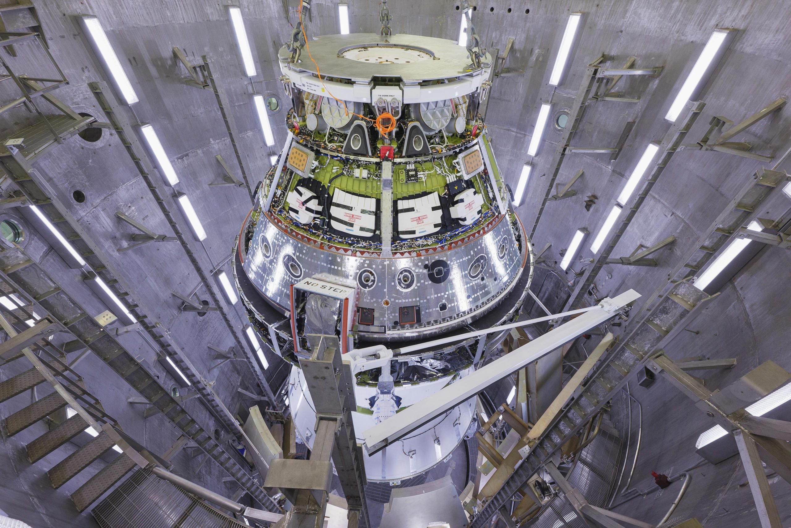 NASA-Orion-Spacecraft-Altitude-Chamber-scaled.jpg