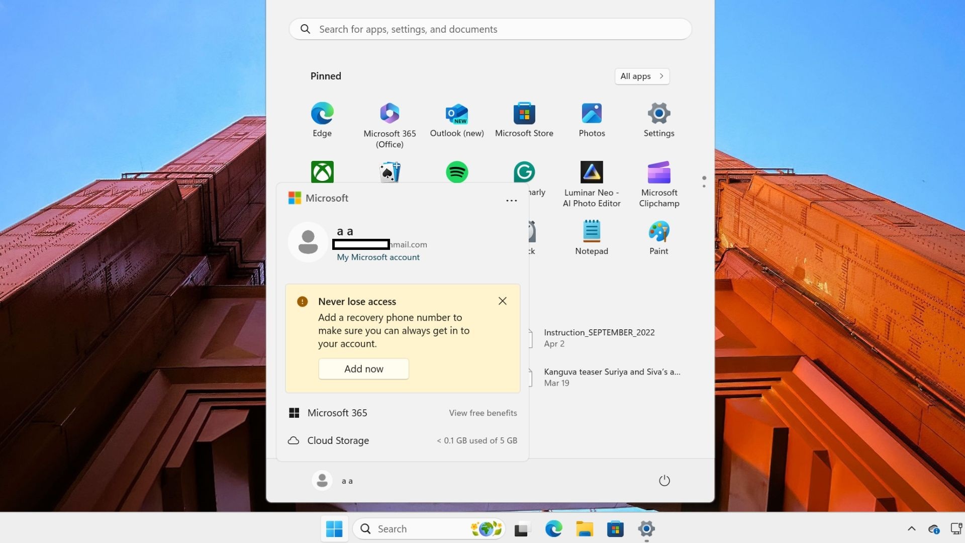 Windows-11-Start-menu-with-Microsoft-account.jpg