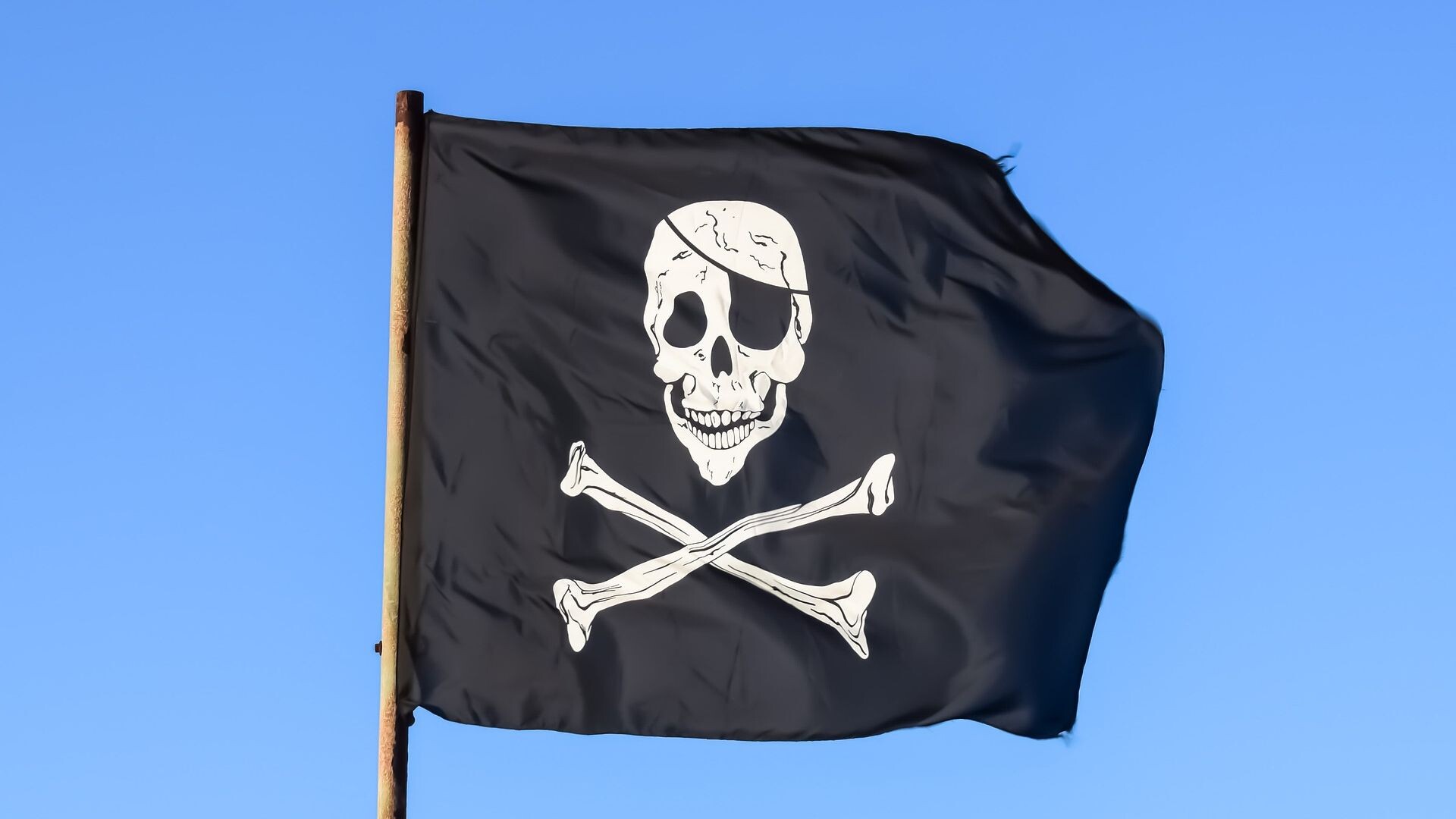 1720208786_black_pirate_flag.jpg