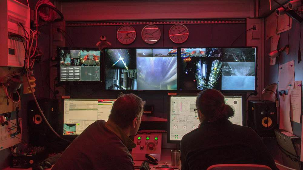 Control-Room-MARUM-MeBo70_jpg_92.jpg