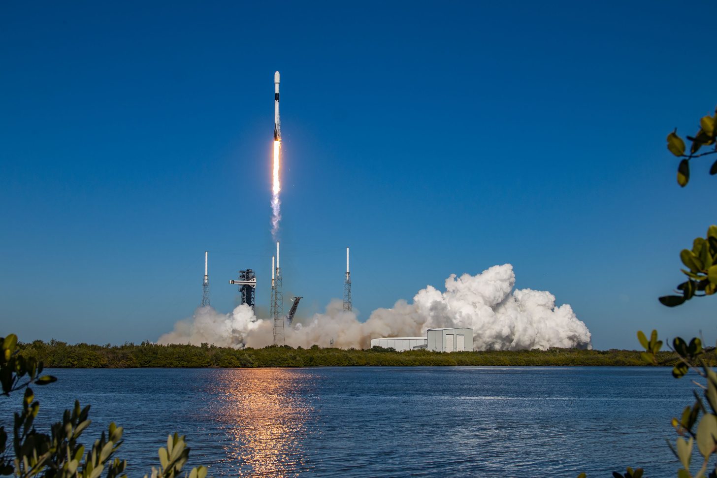 SPACEX-FALCON-9-300-MISSIONS-1456x971.jpeg