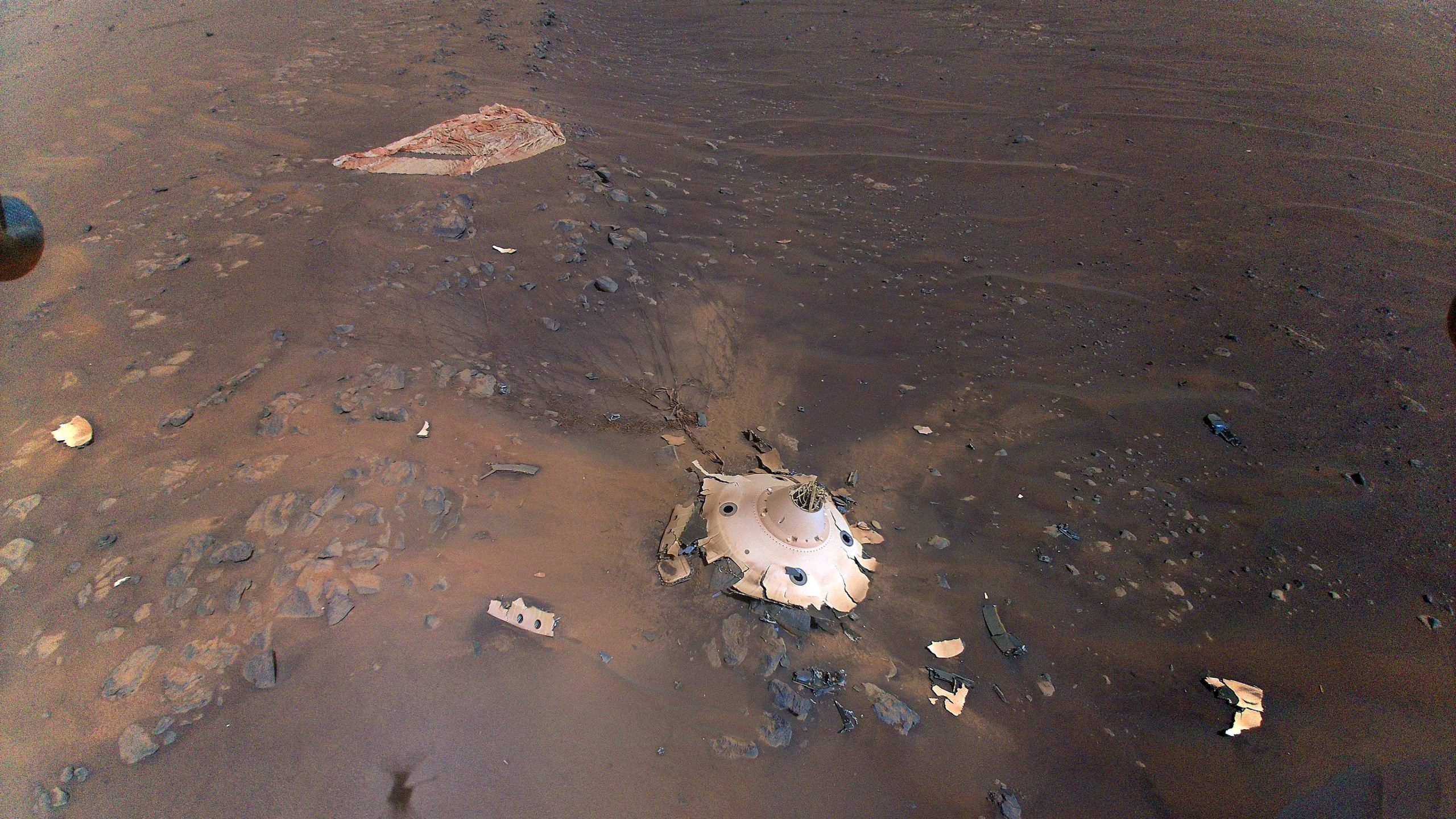 NASA-Perseverance-Backshell-From-Ingenuity-Mars-Helicopter-Crop-scaled_jpg_92.jpg