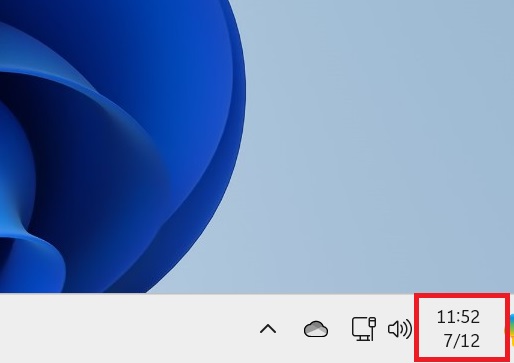 truncated-date-and-time-and-hidden-notificaton-bell-icon-in-windows-11.jpg