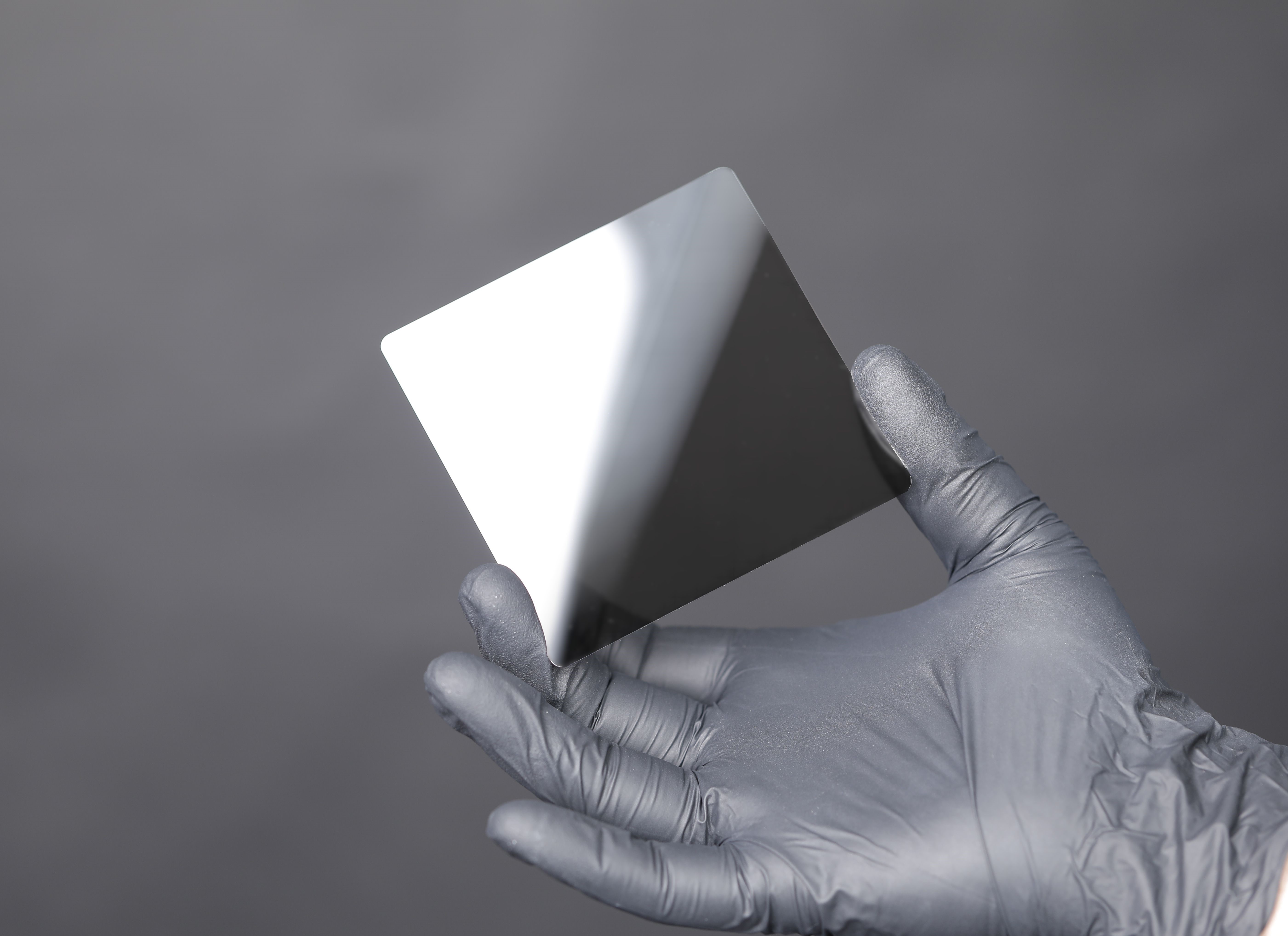 Cerabyte_Ceramic-on-Glass_Media.jpg