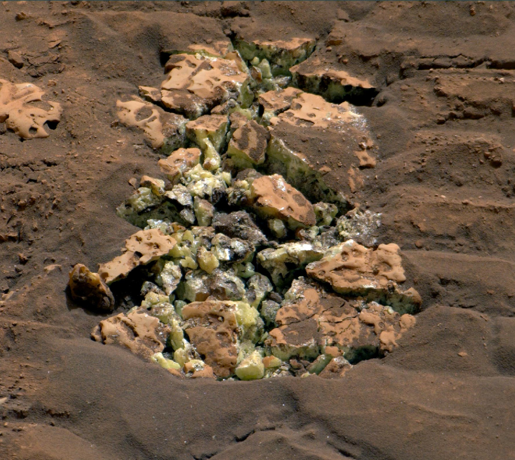 Curiosity-Sulfur-Crystals-Crushed-Rock_jpg_92.jpg