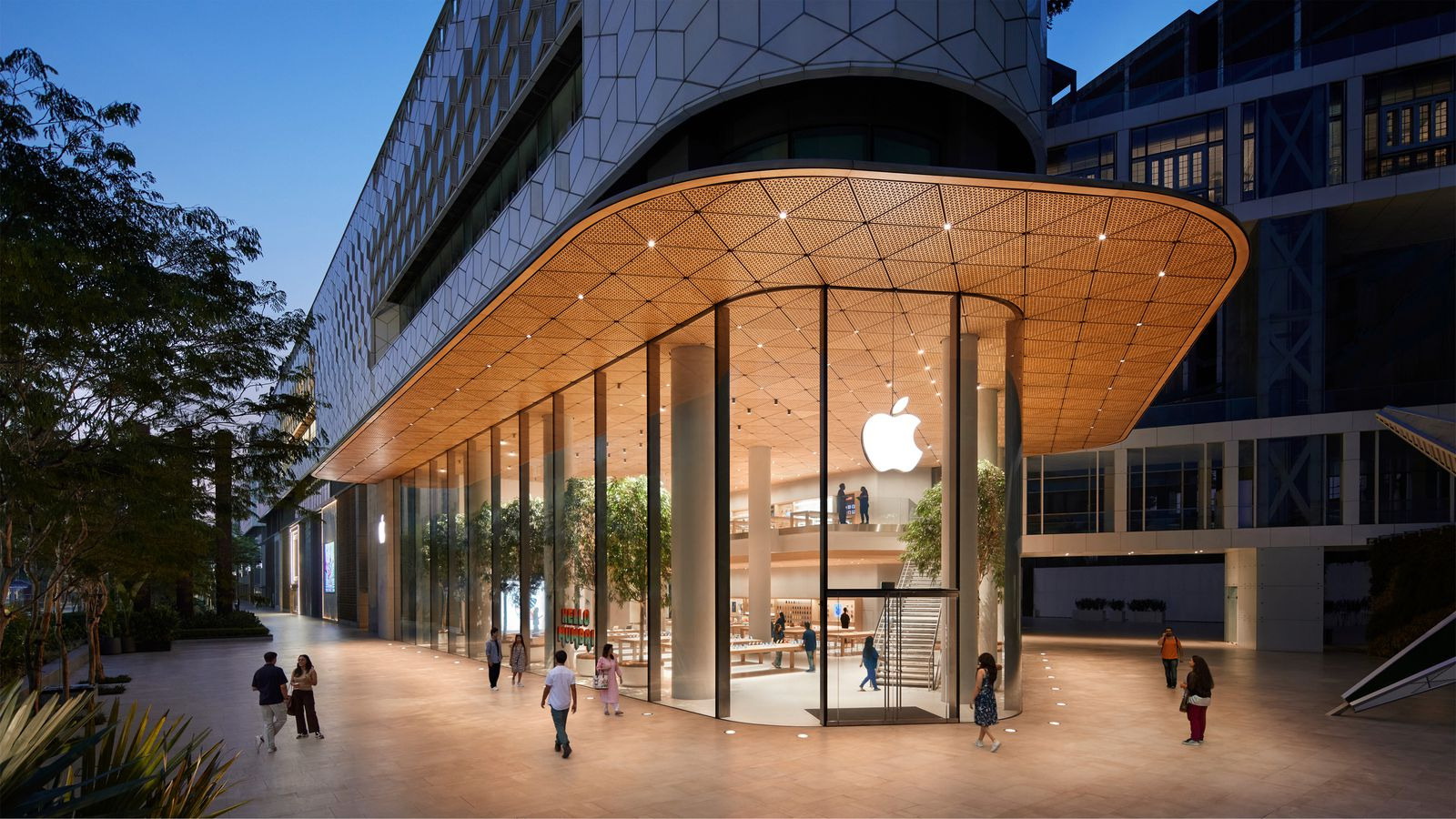 Apple-BKC-Mumbai-India-media-preview-hero_jpg_92.jpg