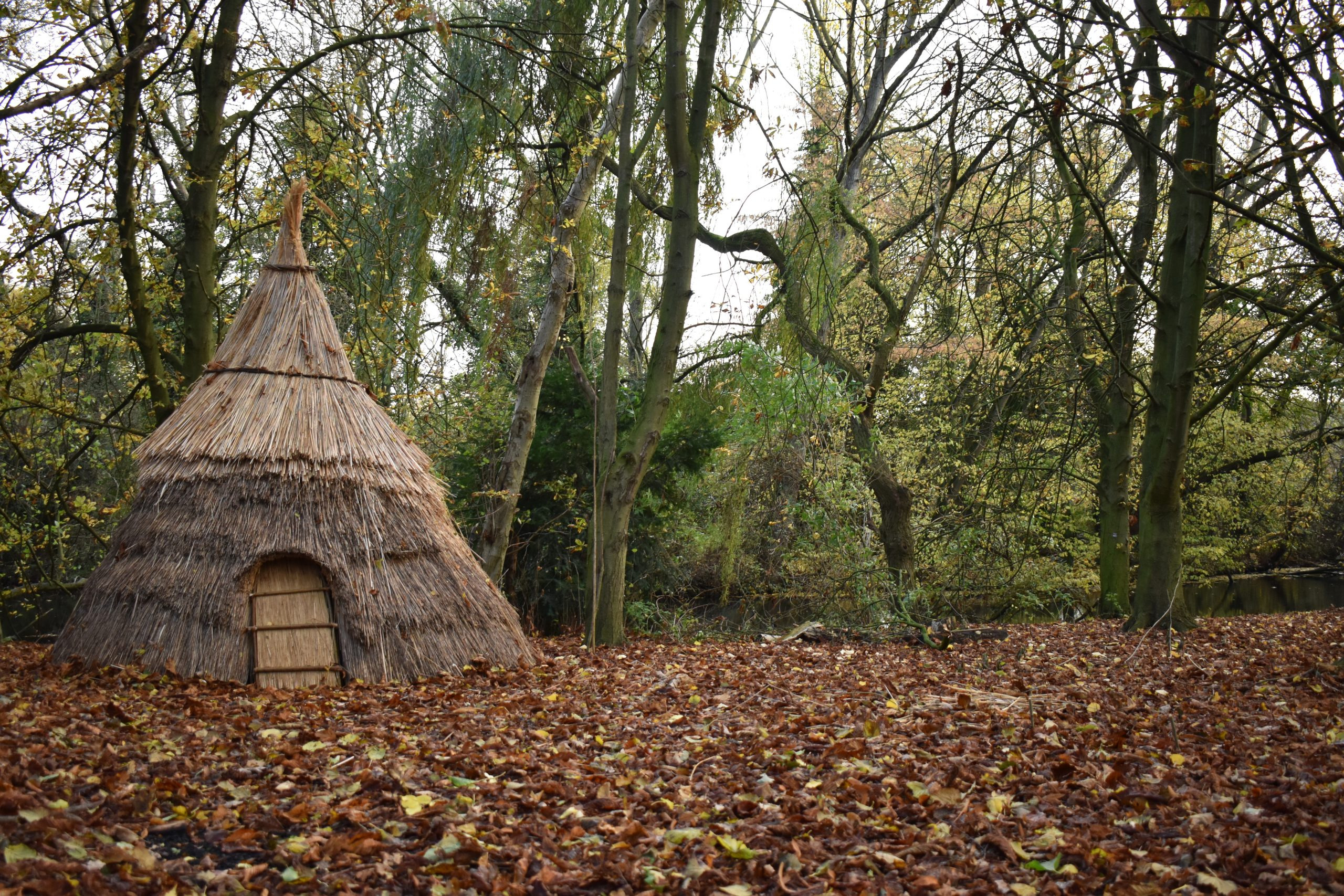Reconstructed-Dwelling-of-a-Hunter-Gatherer-Community-scaled_jpg_92.jpg