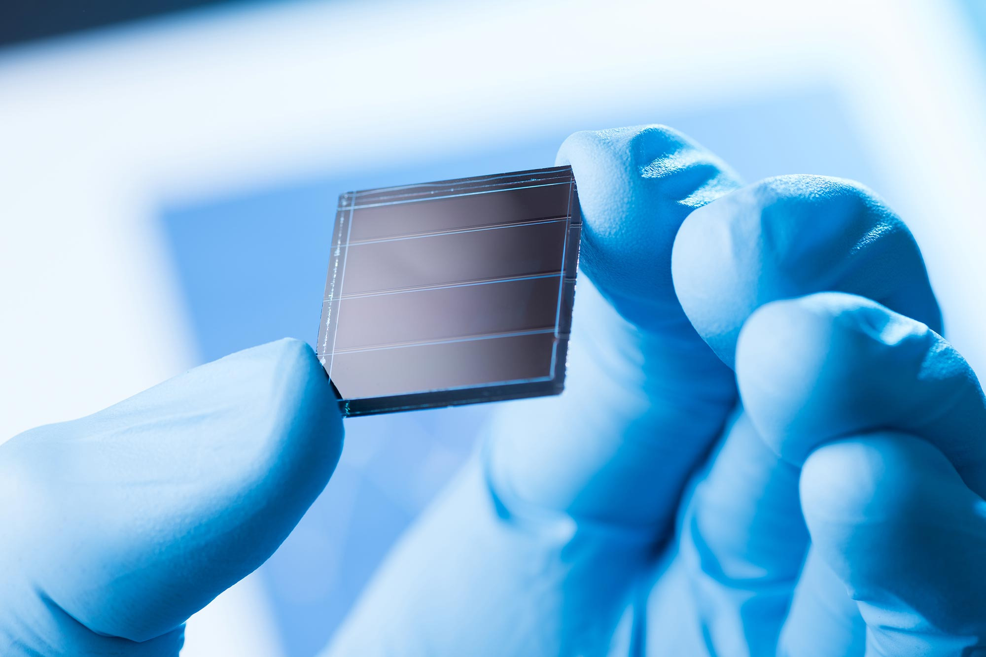 Solar-Cell-Research-Concept_jpg_92.jpg