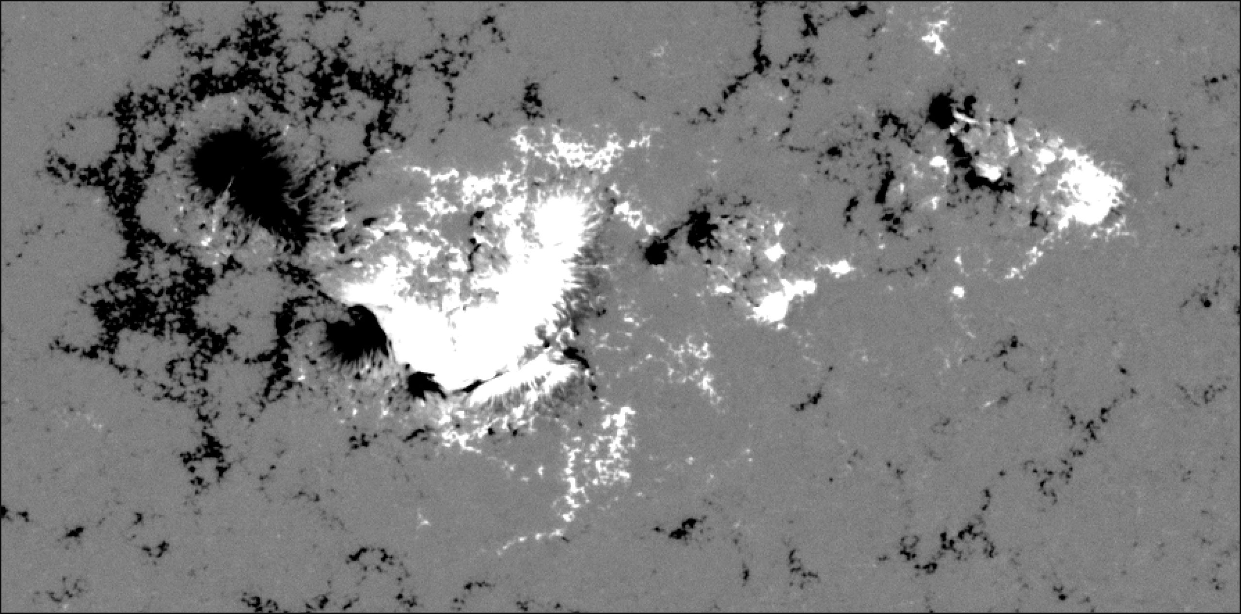 Big-Sunspot-Magnetic-Field-scaled_jpg.jpg
