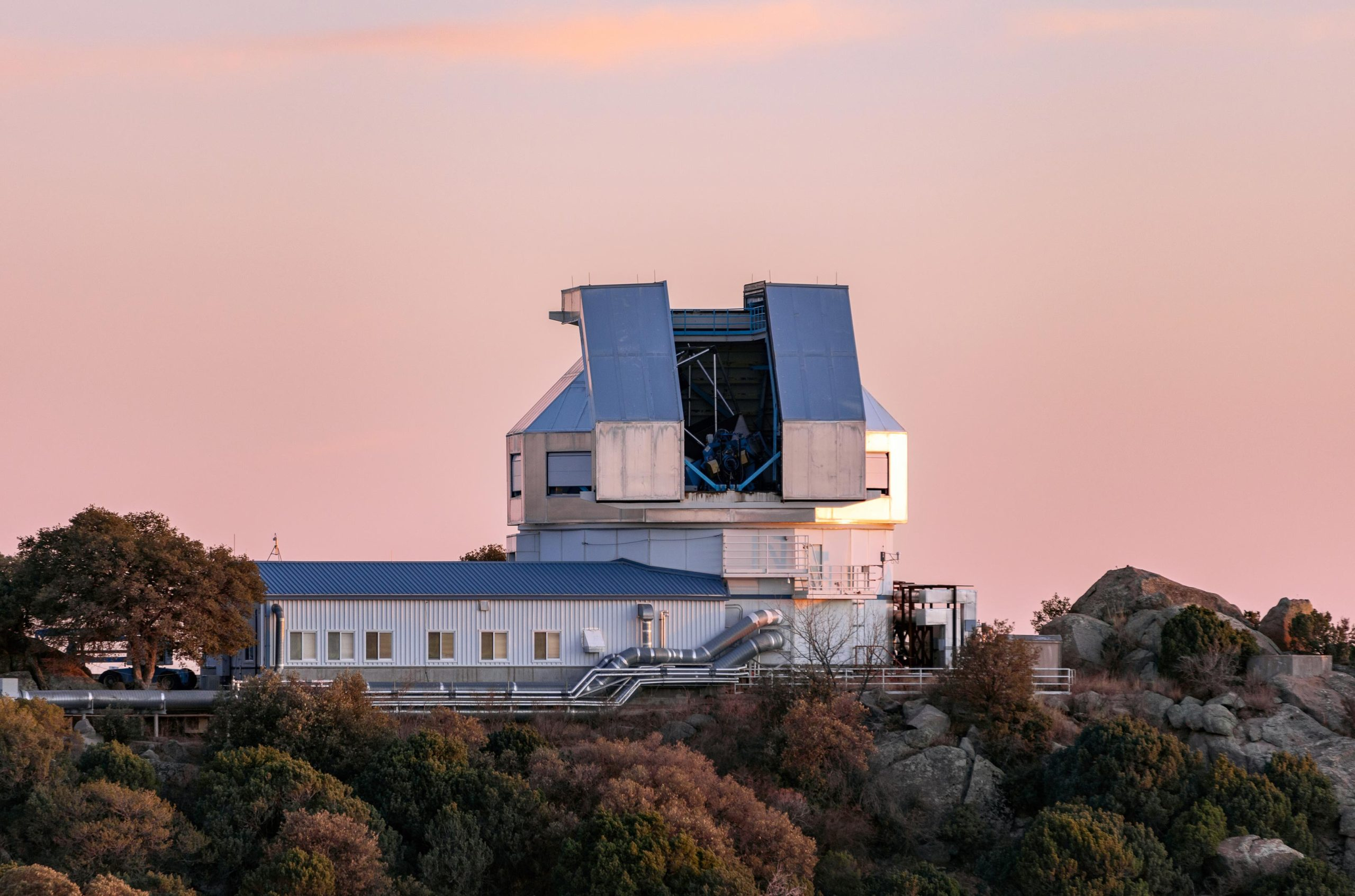 WIYN-3-5-Meter-Telescope-scaled.jpg