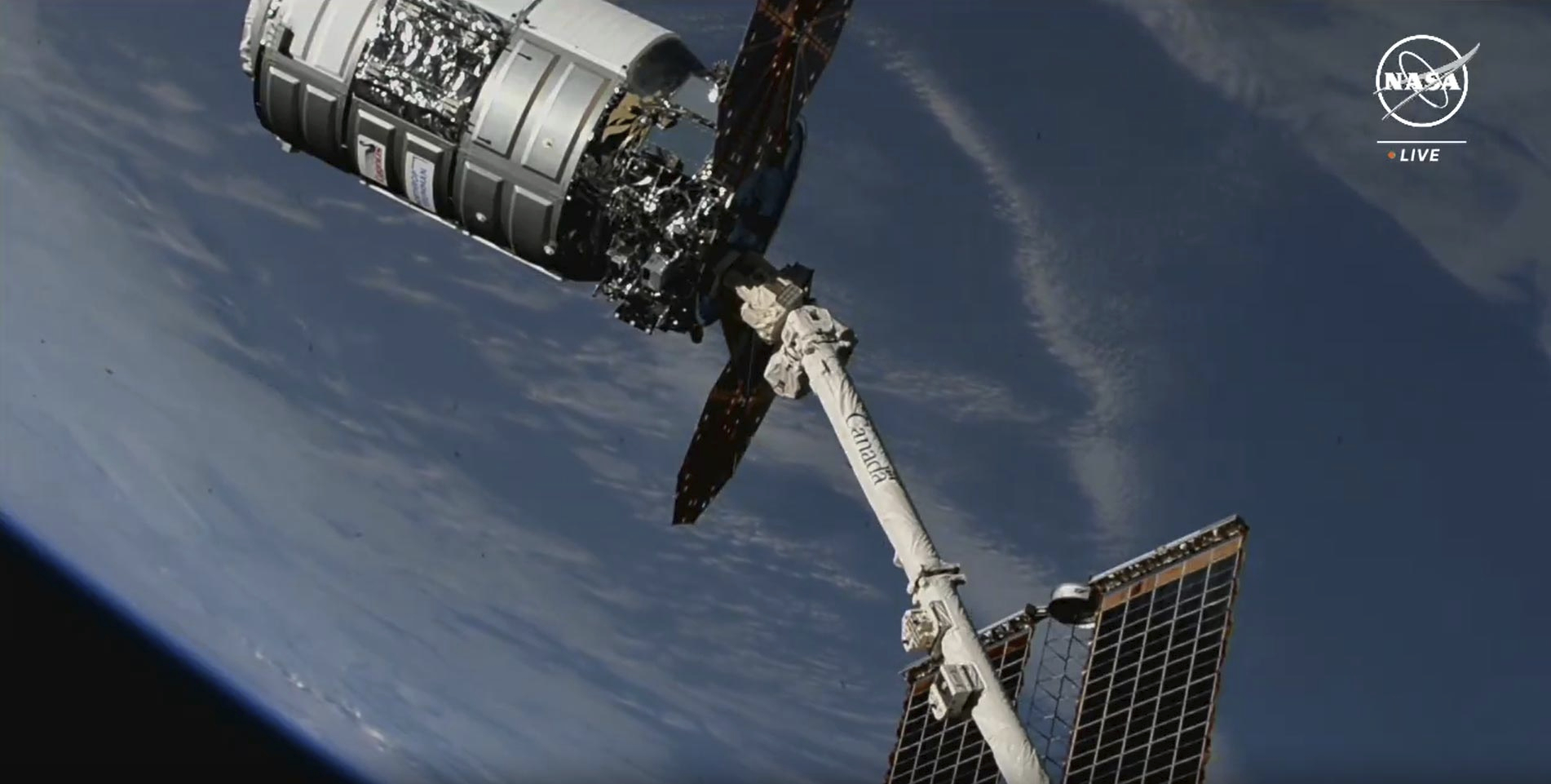 NASA-Astronauts-Capture-Cygnus-With-Robotic-Arm.jpg